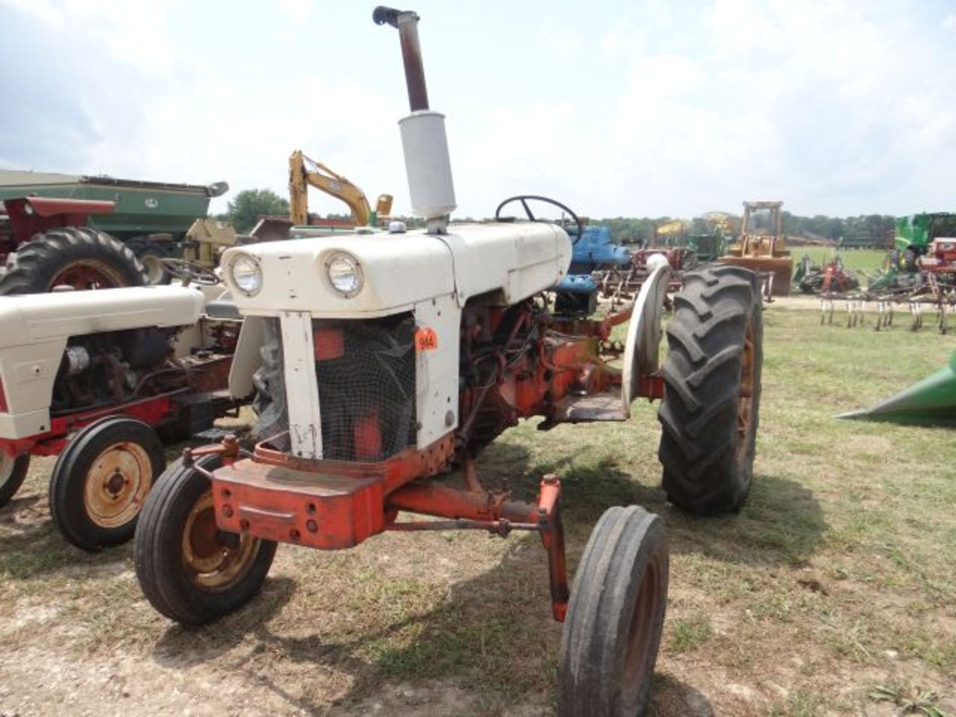 Case 540 Tractor - Image 2 of 3