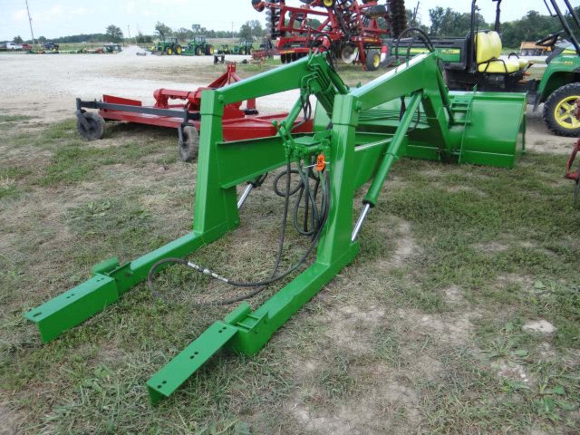 Great Bend Loader w/JD Bucket, JD 2630 Loader Brackets, Works Great, Not Oil Leaks