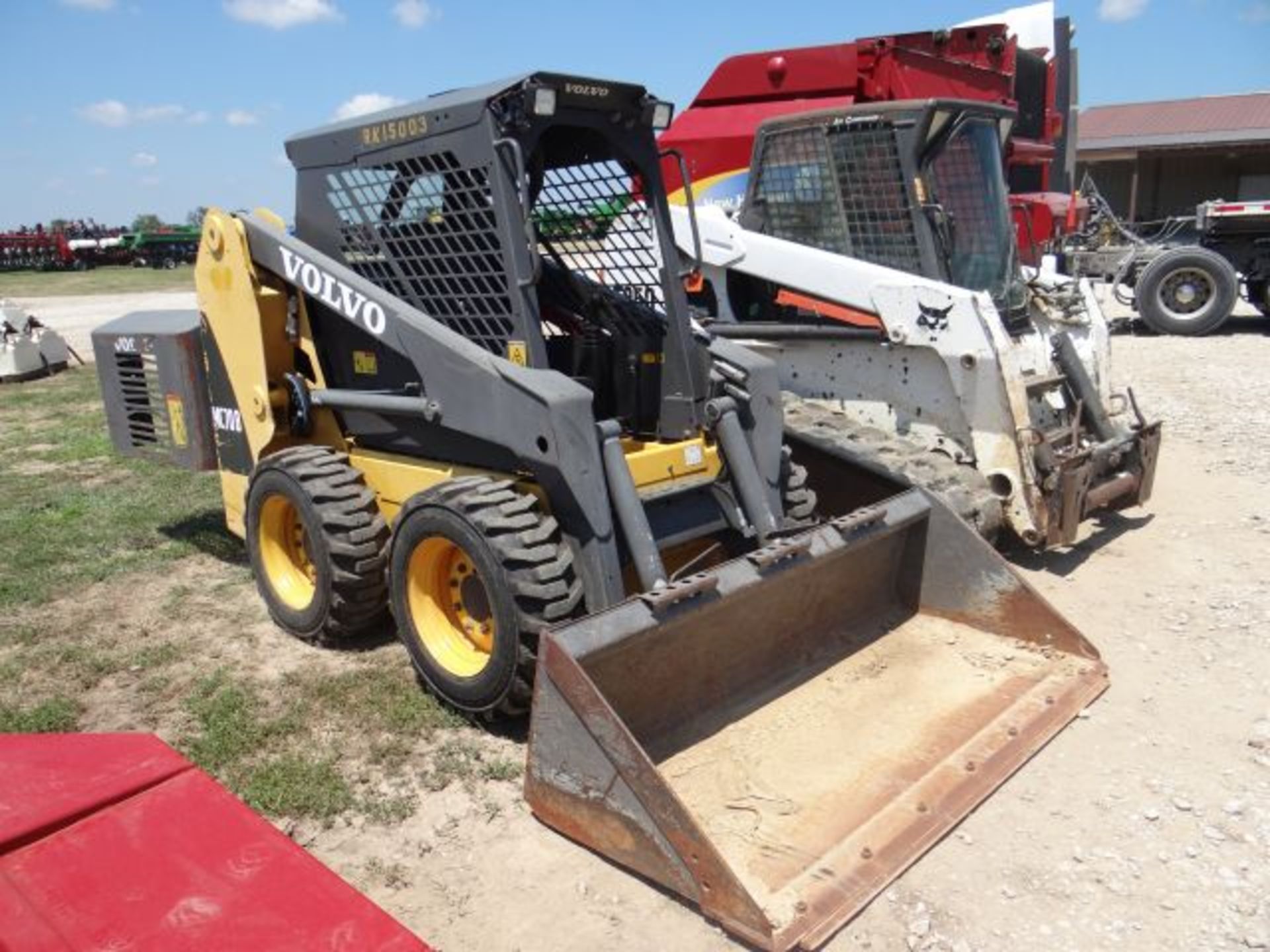 Volvo MC70B Skid Steer, 2006 #111615, 1890 hrs, 53hp, Less than 40 hrs on Tires, 72" Construction - Image 2 of 4