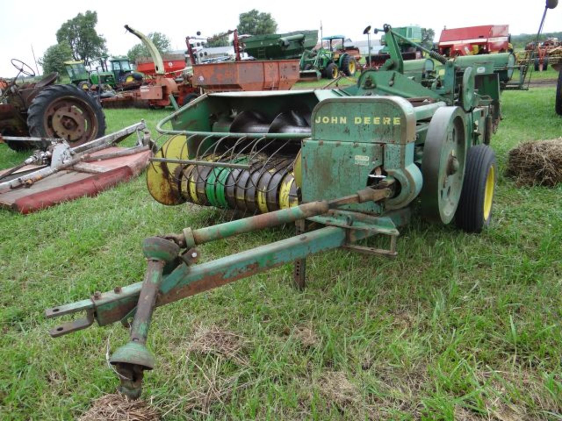 JD 24T Square Baler Used This Year, Spent $800 on it Last Year , Left Knotter Needs Adjustment