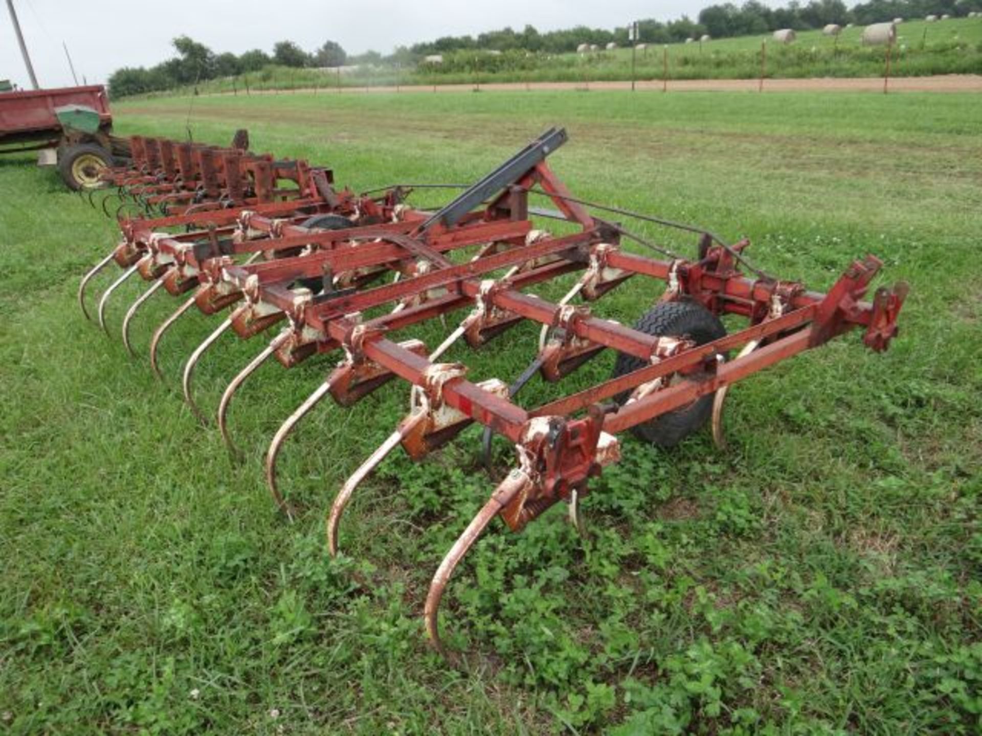 Case IH 12' Vibra Shank Field Cultivator - Image 3 of 3