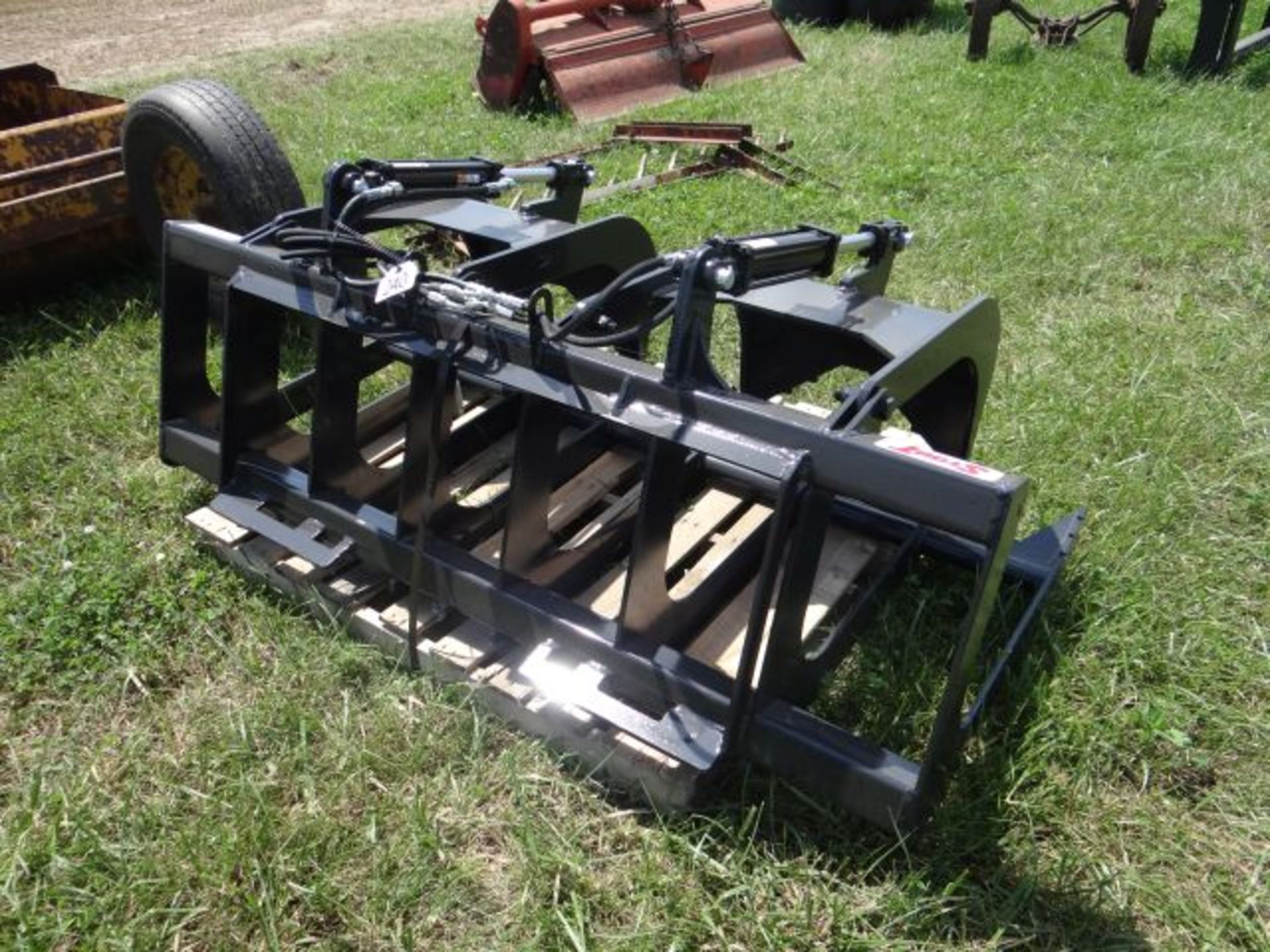 New Stout 66-9 Brush Grapple Skid Steer Quick Attach