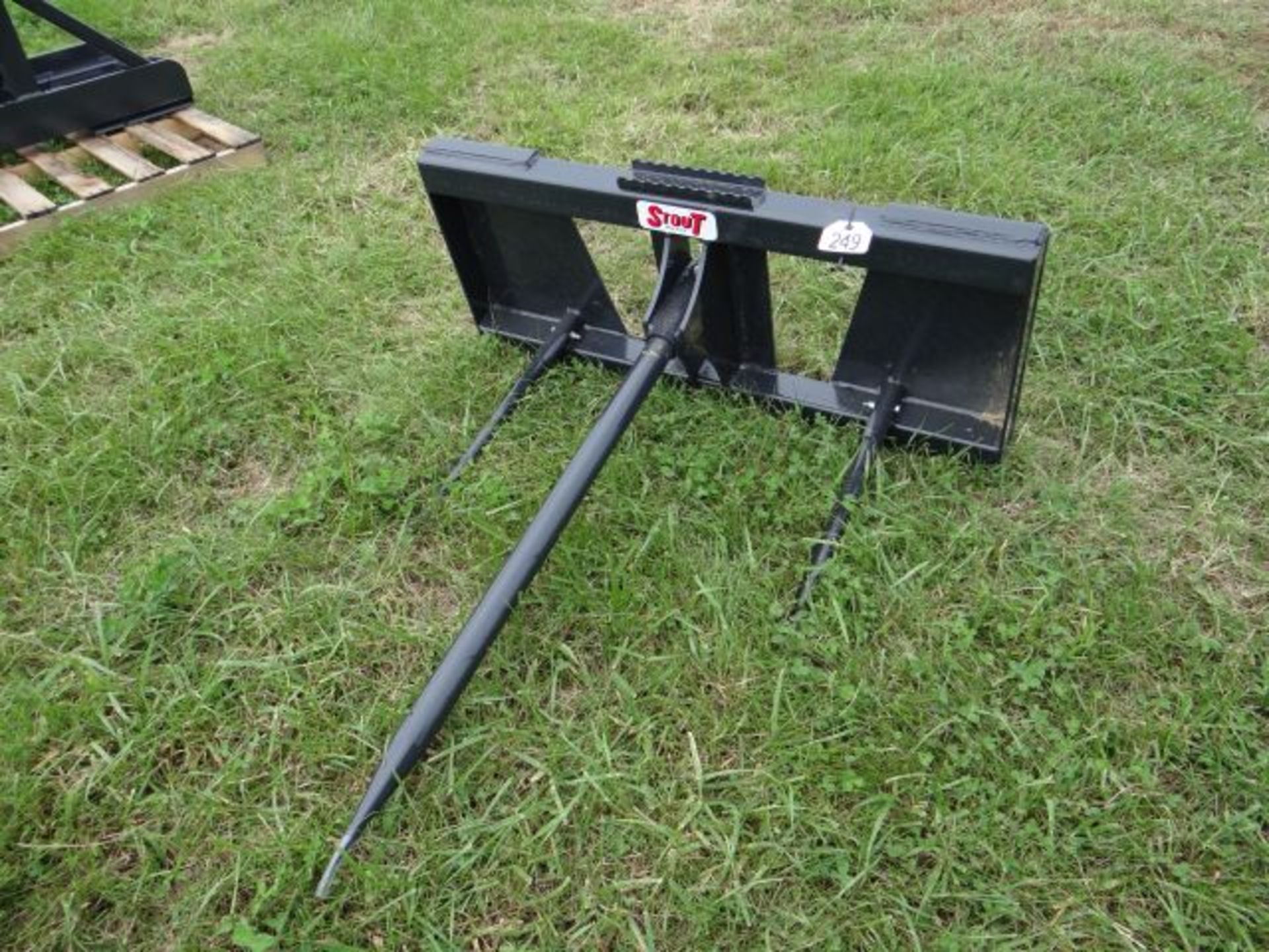 New Stout Bale Spear Skid Steer Quick Attach