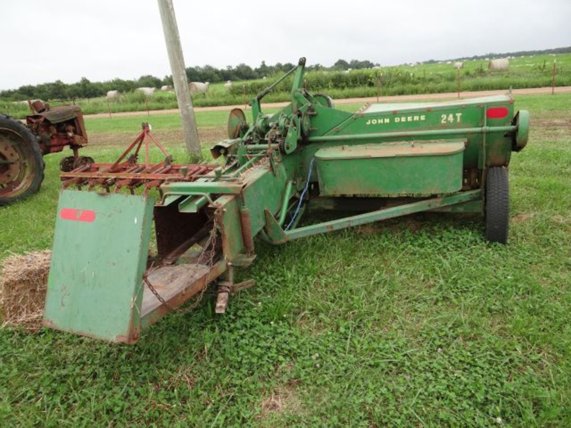 JD 24T Square Baler Used This Year, Spent $800 on it Last Year , Left Knotter Needs Adjustment - Image 3 of 3