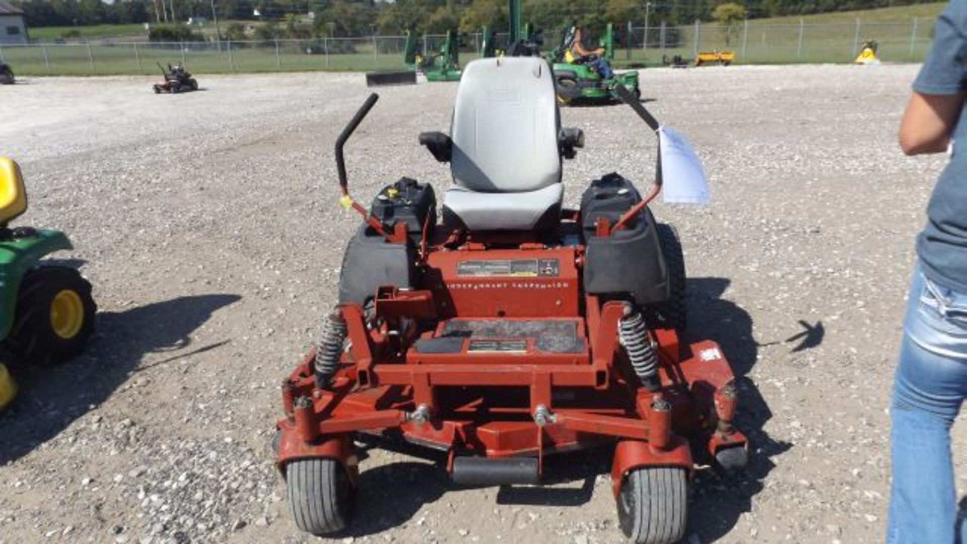 2007 Ferris IS3000ZF Commercial Zero Turn Mower #112227, 671 hrs, 61" Deck, 27hp Kawasaki, Front and - Image 2 of 3