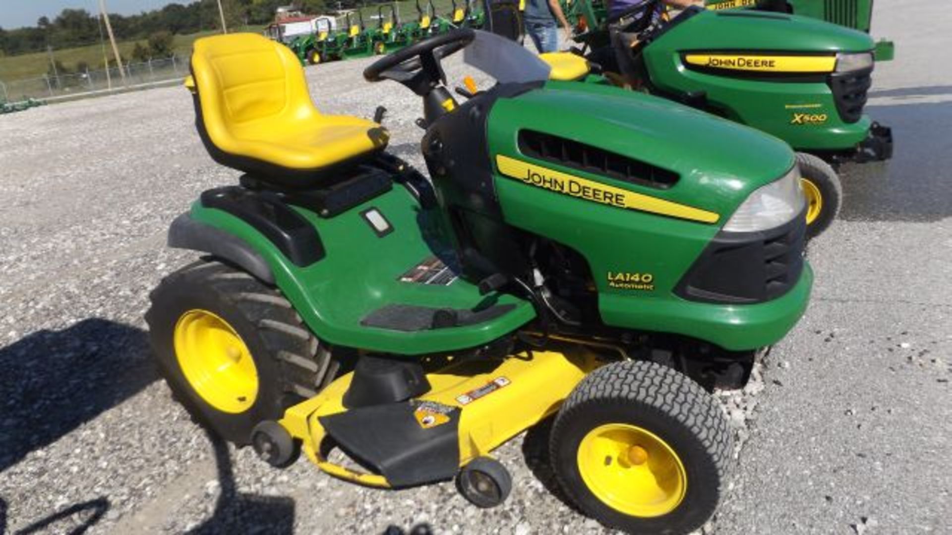 2007 JD LA140 Mower #112059, 158 hrs, 48" Deck, 23hp Briggs, Air Cooled, Hydro, Rear Weights, 46" - Image 2 of 3