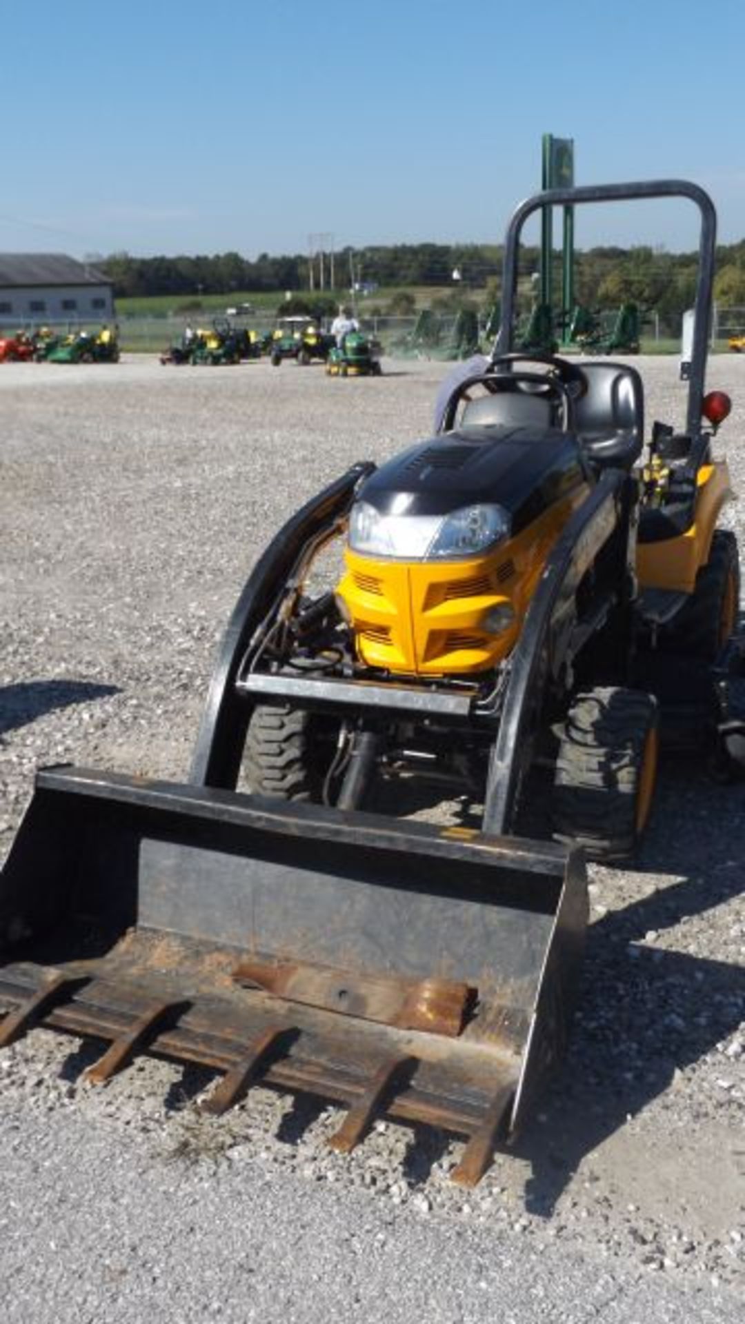 Cub Cadet SC2400 Compact Tractor #F61119, 334 hrs, MFWD, 24hp, Hydro, Joystick Hyd, 3pt, 540 Rear