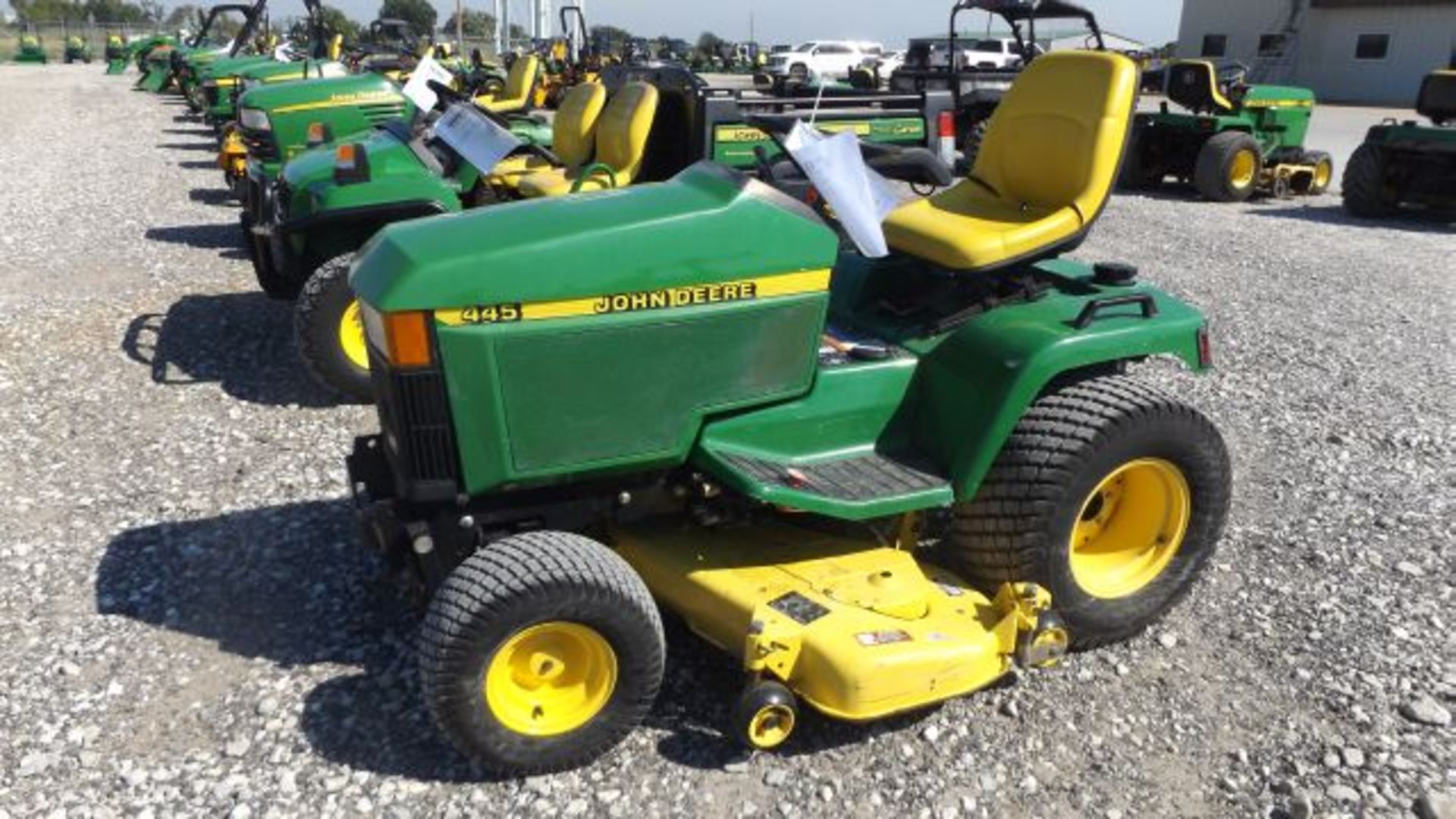 2000 JD 445 Mower #112002, 742 hrs, 54" Deck, 22hp Kawasaki, EFI, Water Cooled, Hydro, PS, Diff