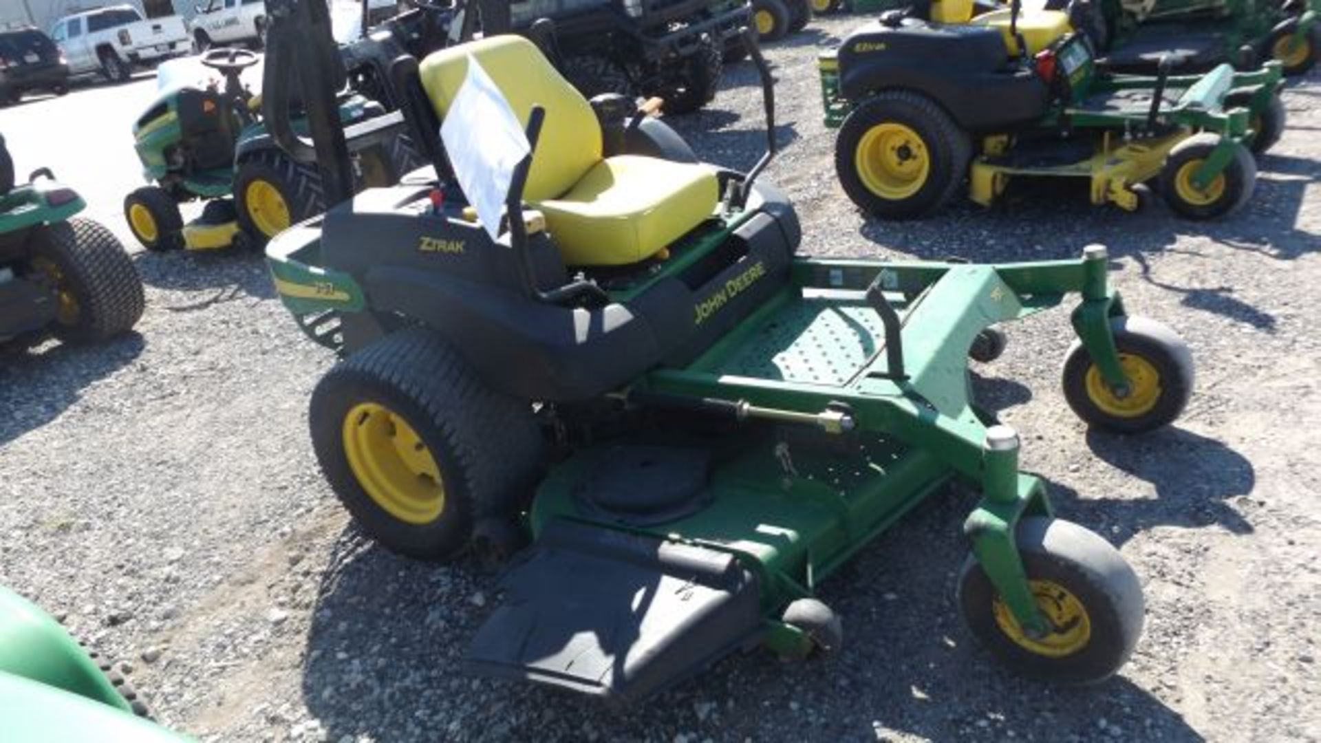 2007 JD 757 Mid Z Pro Mower #112268, 981 hrs, 60" Deck, 25hp Honda V-Twin installed at 856 hrs,