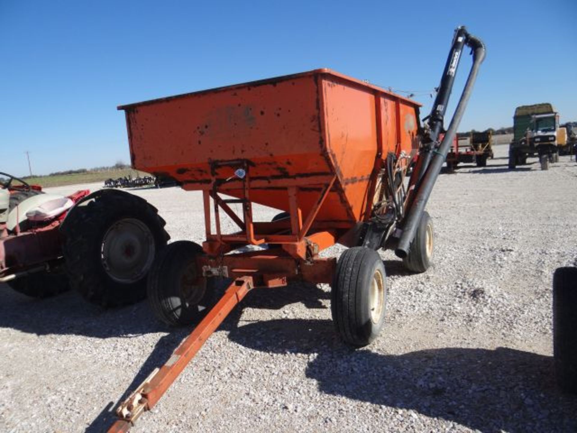 Bradford 165 Gravity Flow Wagon Unverferth Hyd Driven Side Mounted Seed Auger - Image 2 of 3