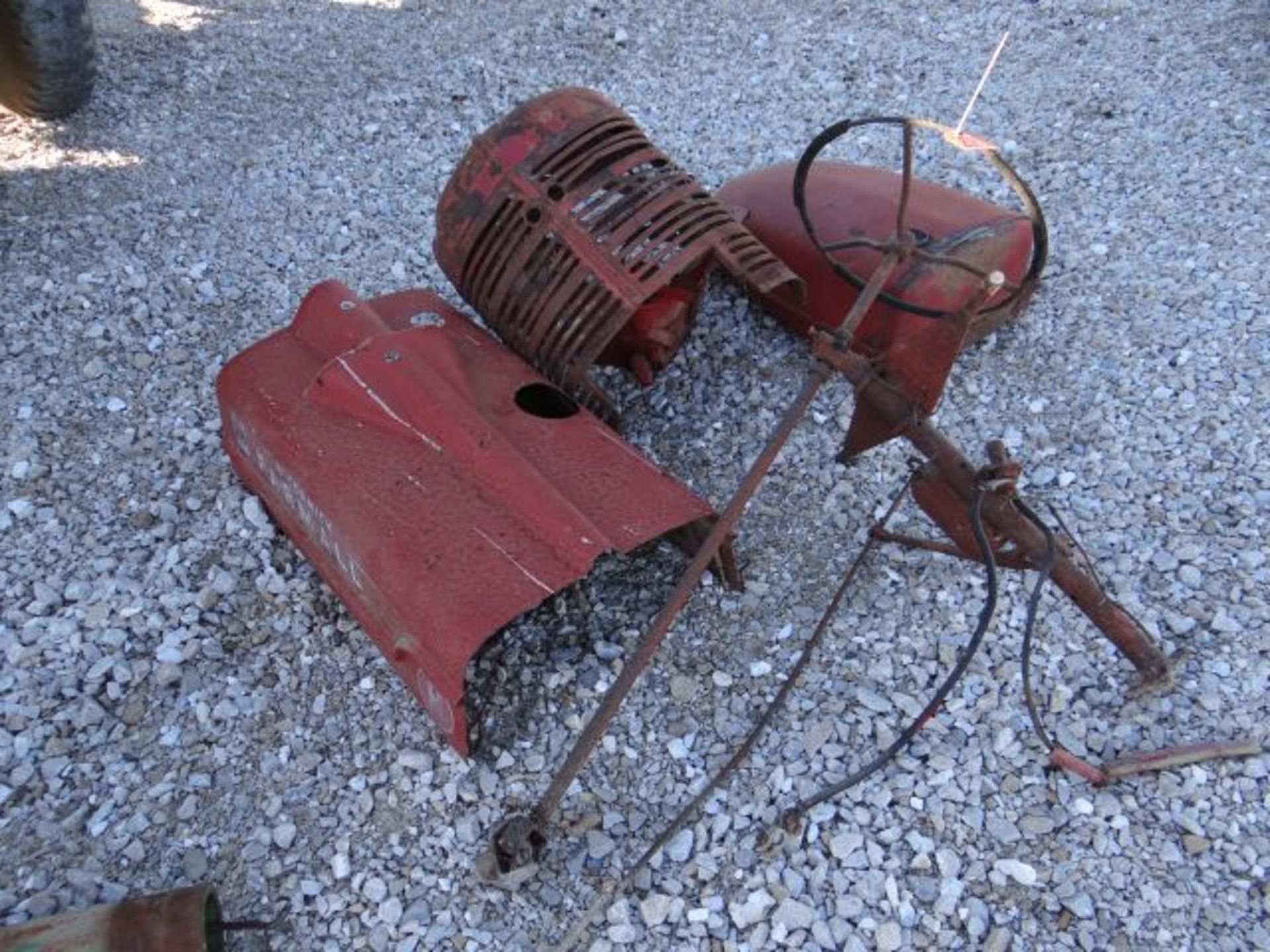 Pallet with Hood, Grill, Gas Tank Steering Column, off of Farmall H - Image 2 of 2
