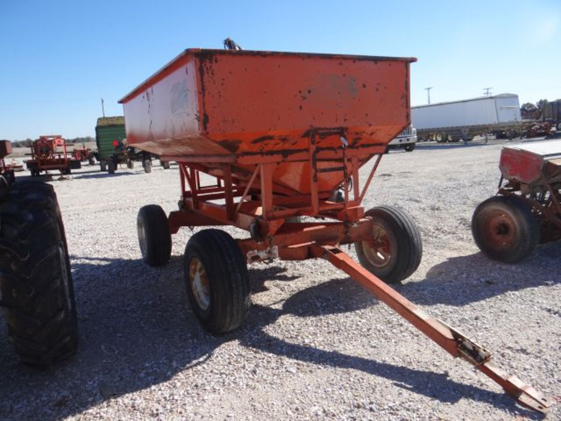 Bradford 165 Gravity Flow Wagon Unverferth Hyd Driven Side Mounted Seed Auger