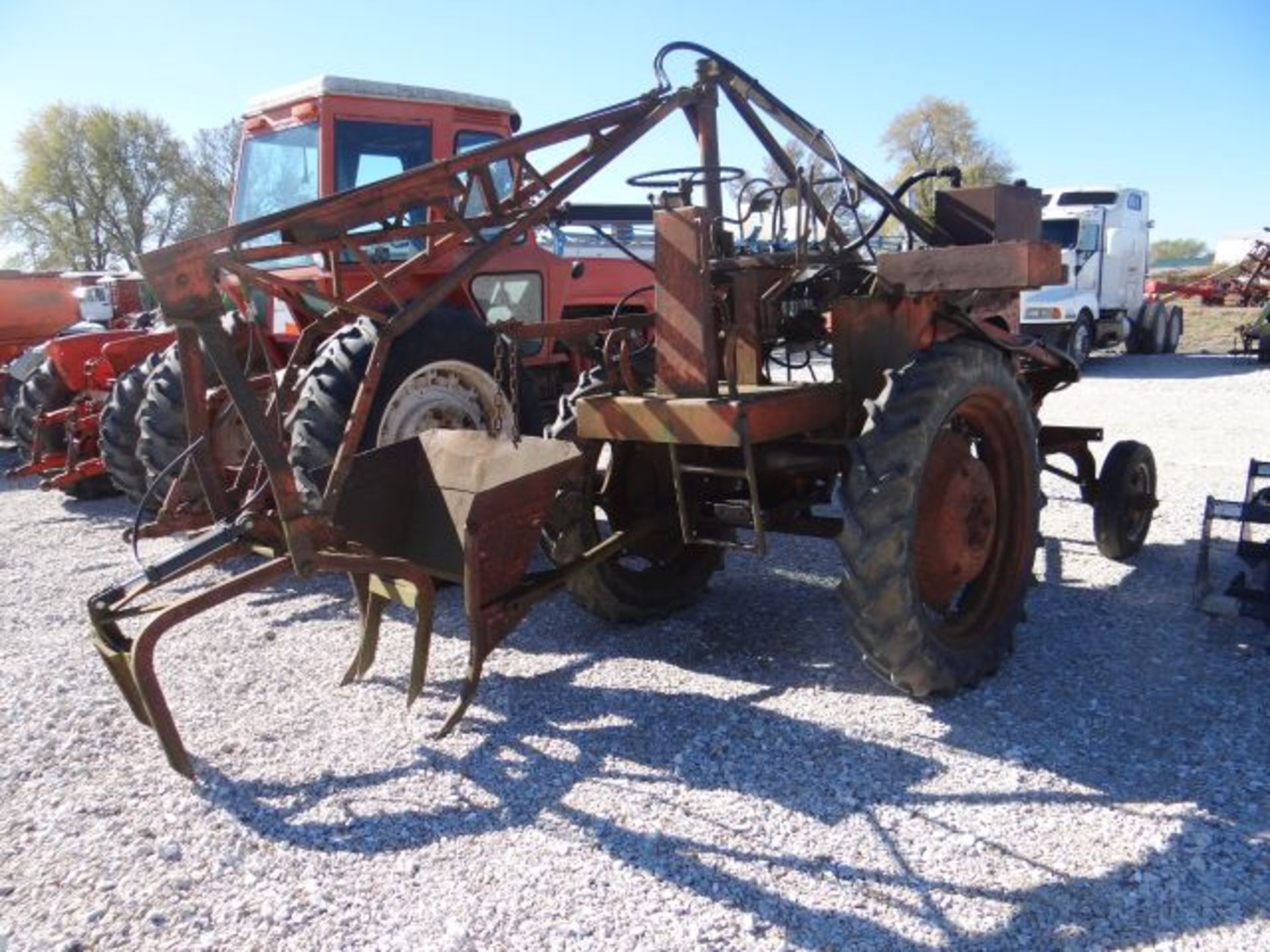 AC WC Tractor w/Thompson Cane Loader, Factory Counter Weights, Runs & Works - Image 3 of 4