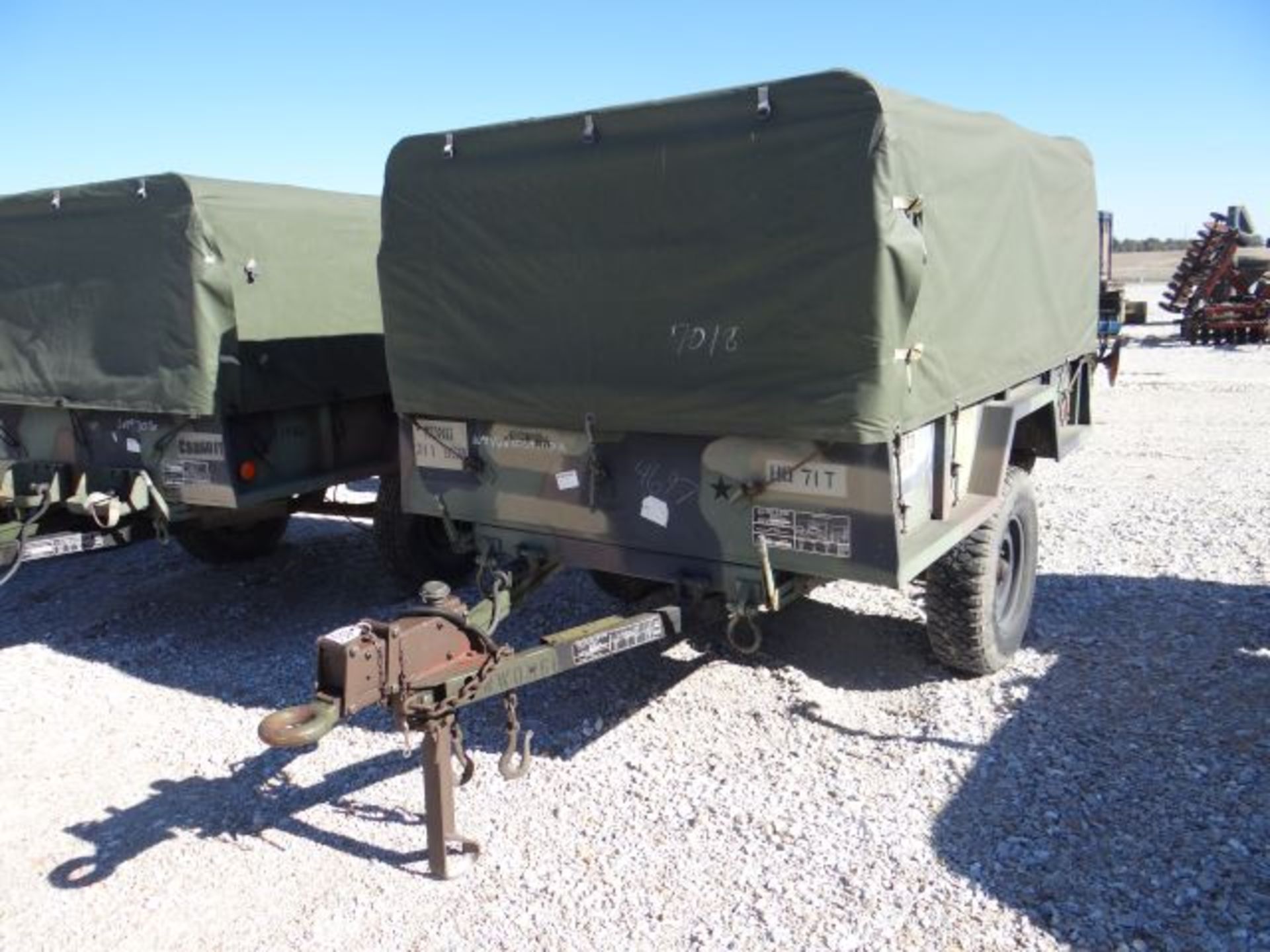 1990 Military Trailer 3/4 Ton, Pintle Hitch, Cargo Tarp, Title in the Office - Image 2 of 3