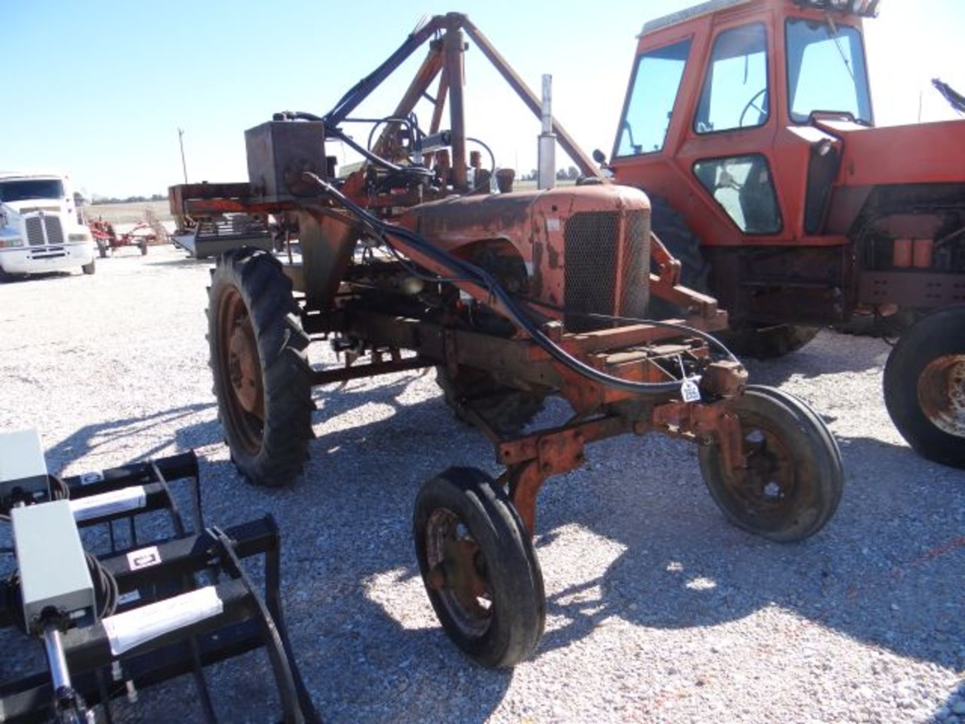 AC WC Tractor w/Thompson Cane Loader, Factory Counter Weights, Runs & Works - Image 2 of 4