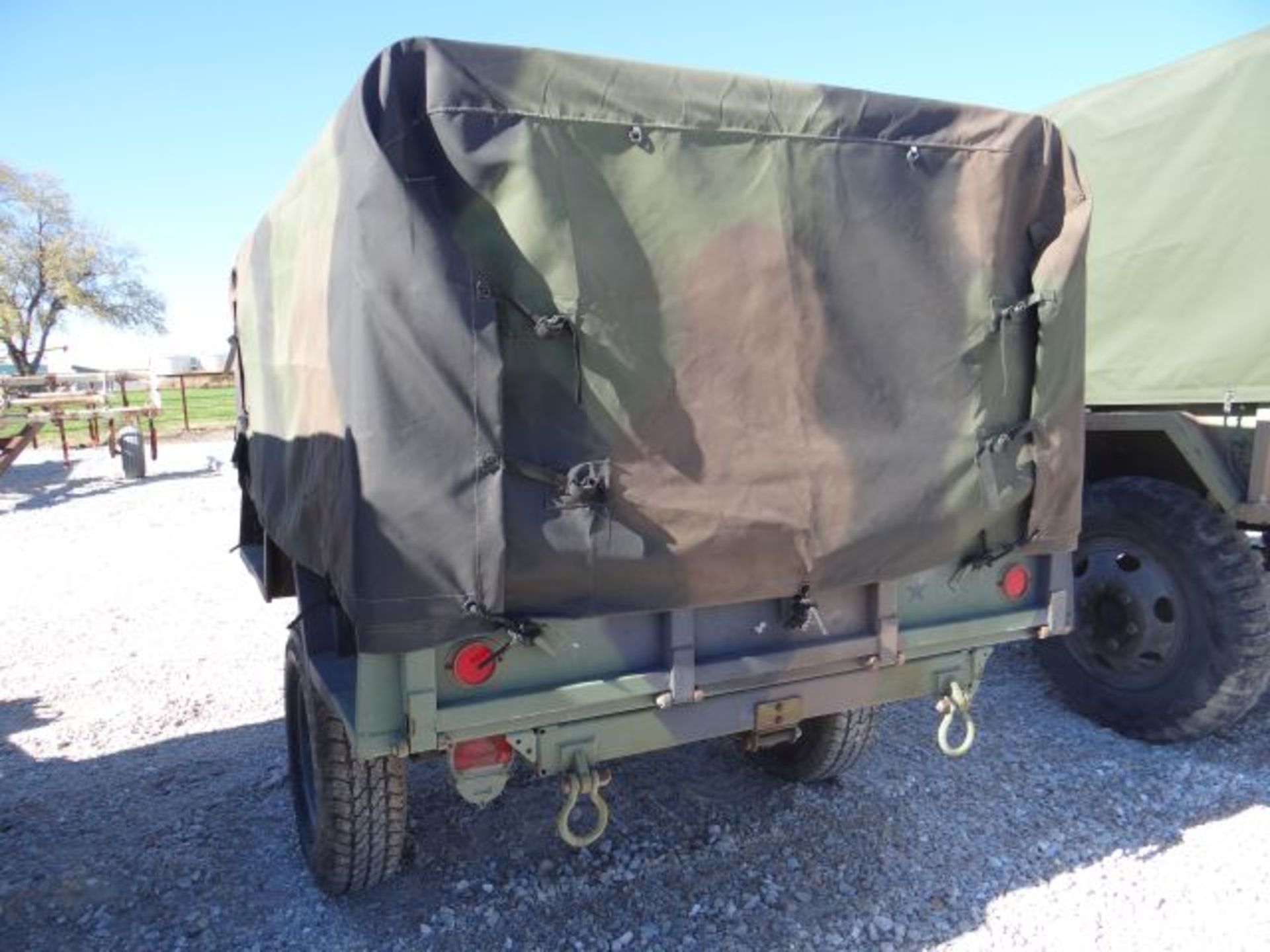 1991 UMC Military Trailer 3/4 Ton, Pintle Hitch, Cargo Tarp, Title in the Office - Image 3 of 3