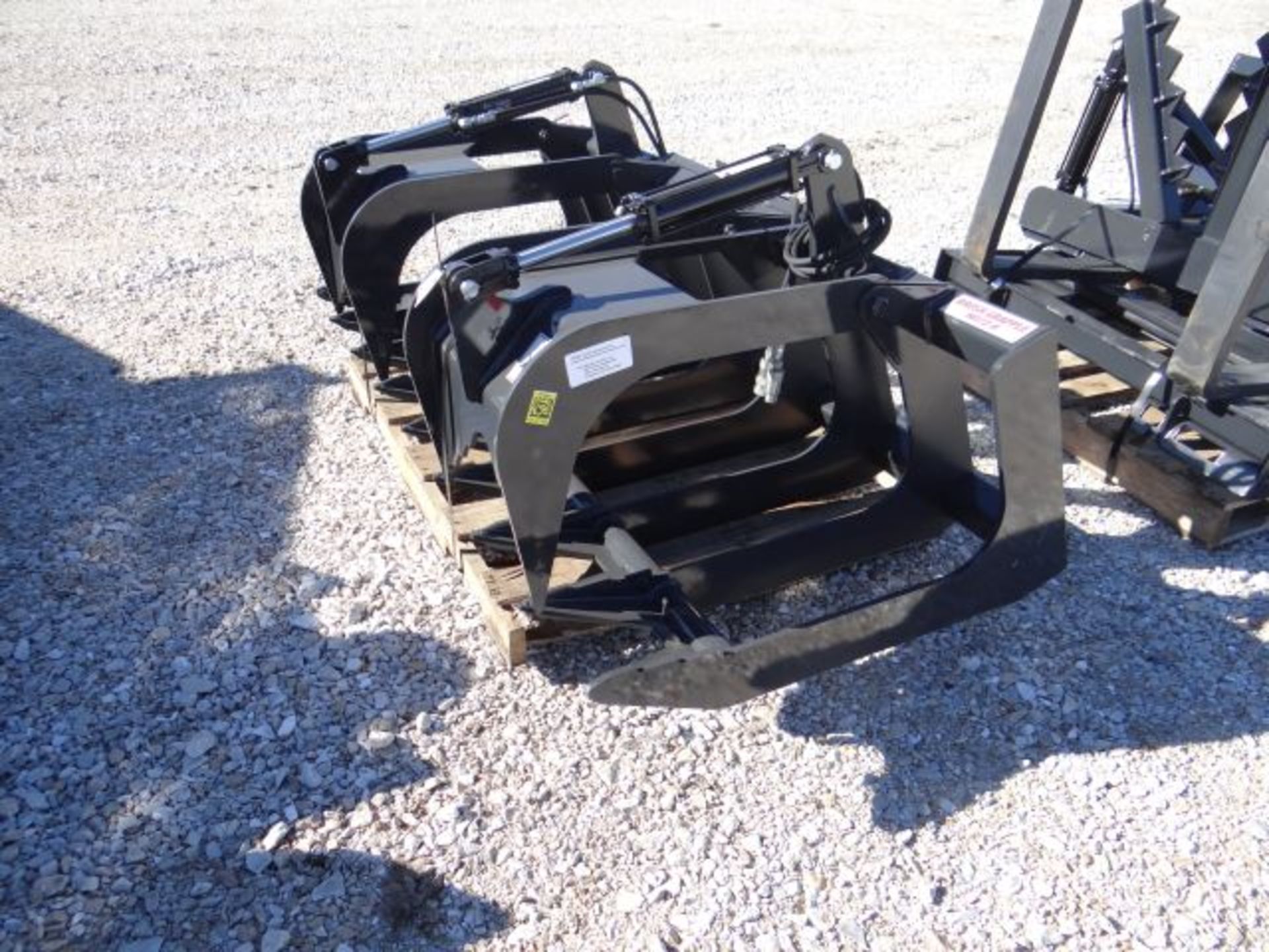 New Stout HD 72-8 Brush Grapple - Image 2 of 2