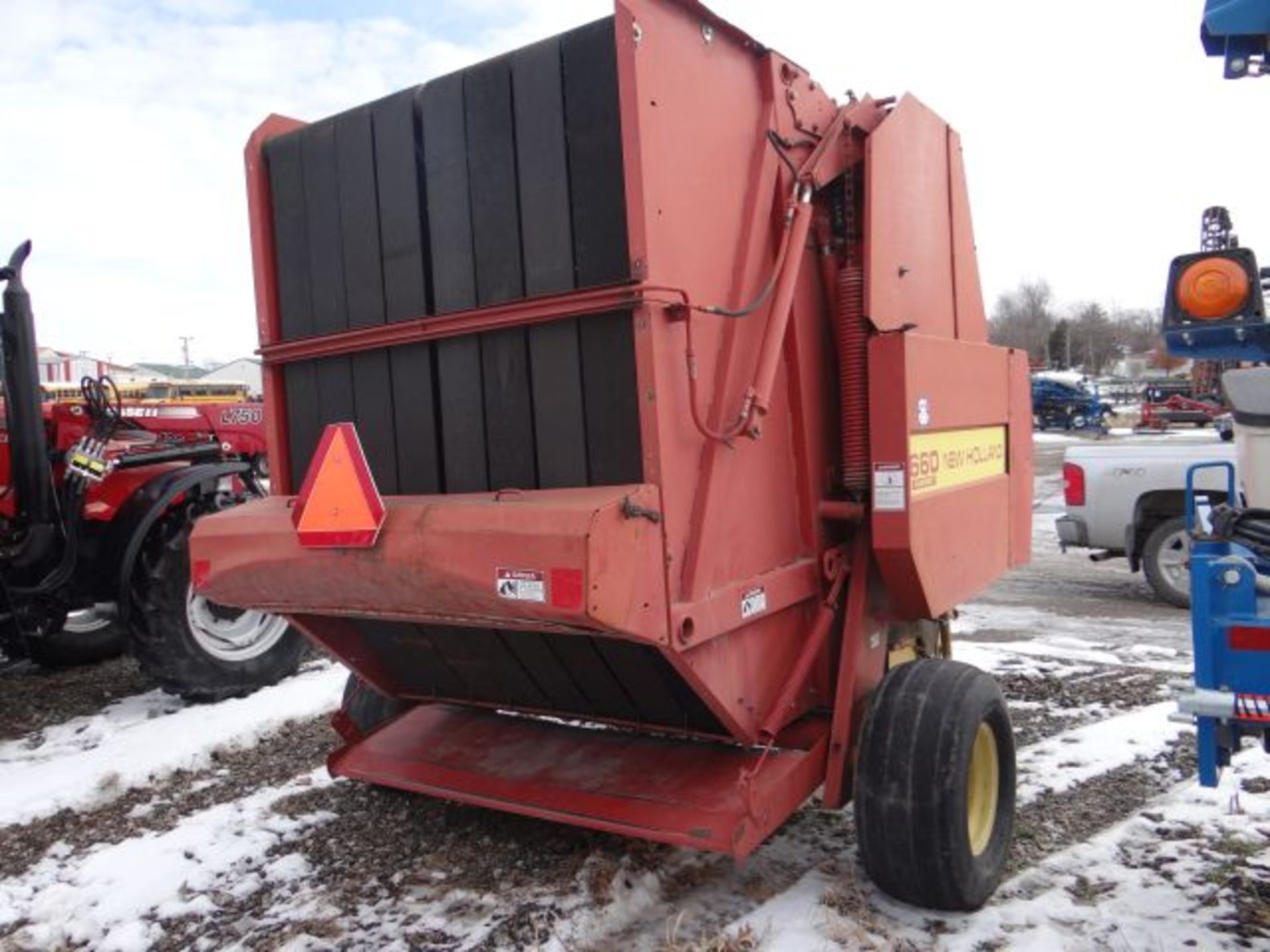 1992 NH 660 Round Baler - Image 3 of 3