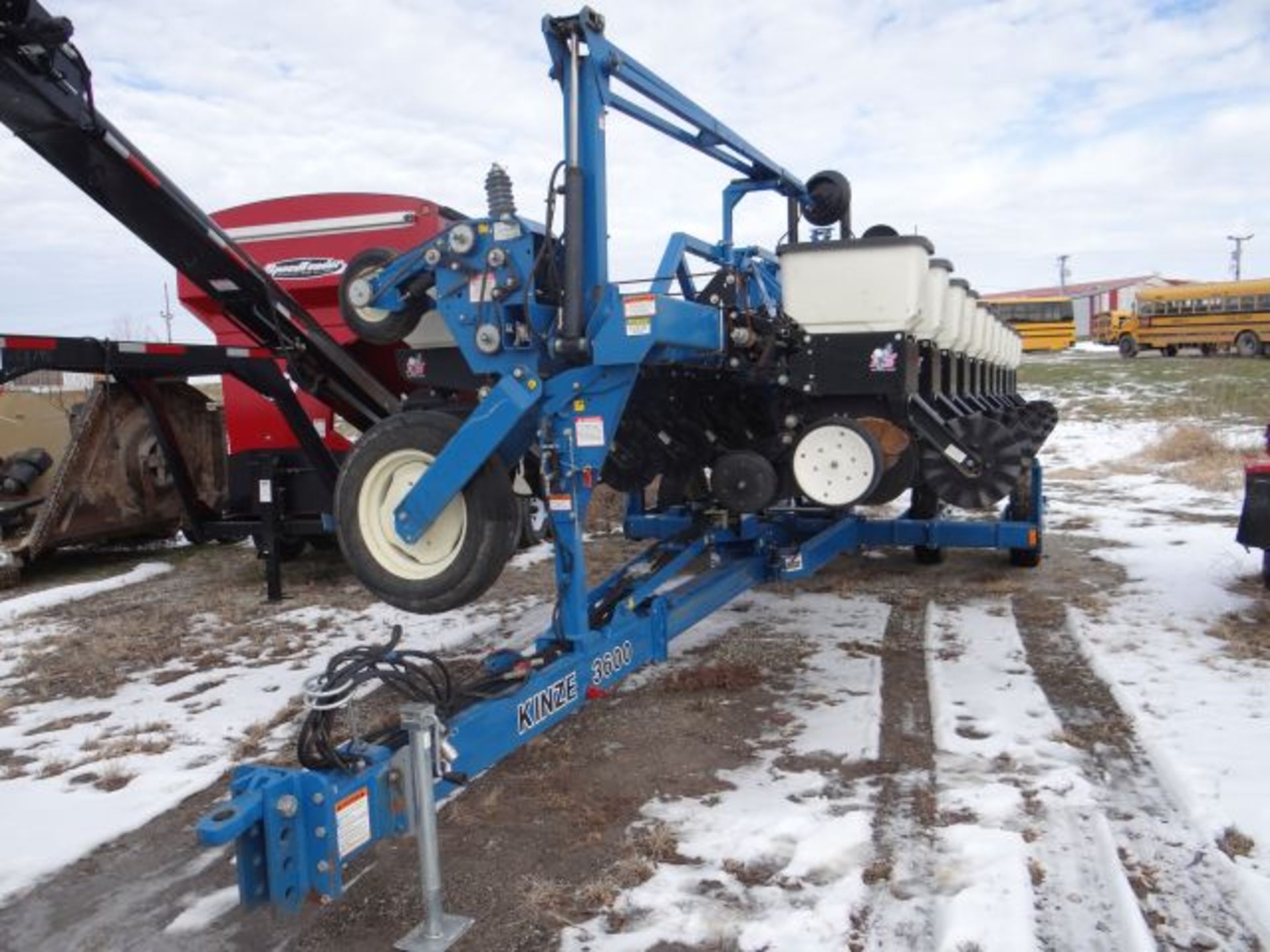 1999 Kinze 3600,