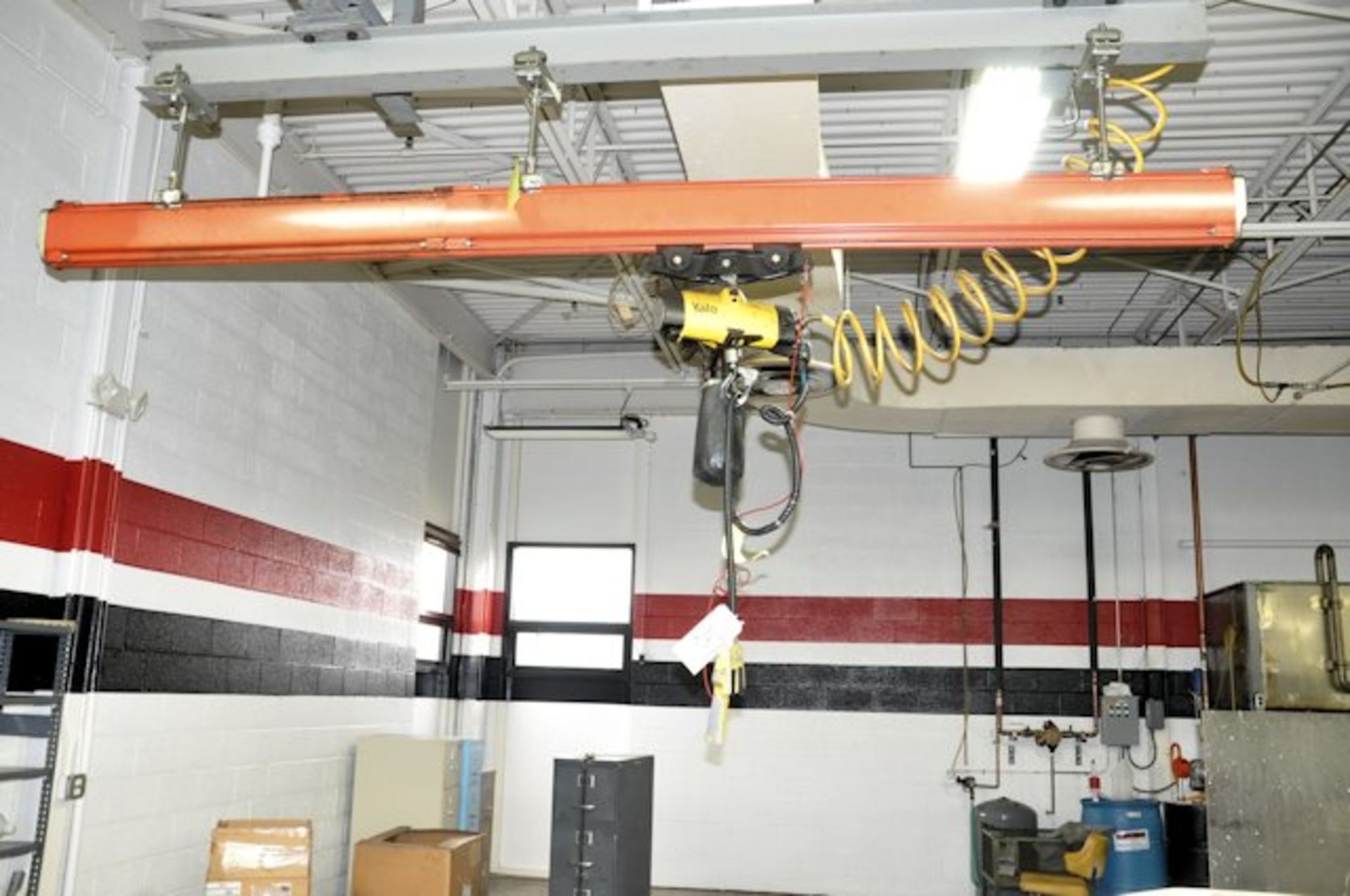 MT. CLEMENS 10' Orange Crane Rail with YALE DUFF NORTON 1/2-Ton Pneumatic Hoist;