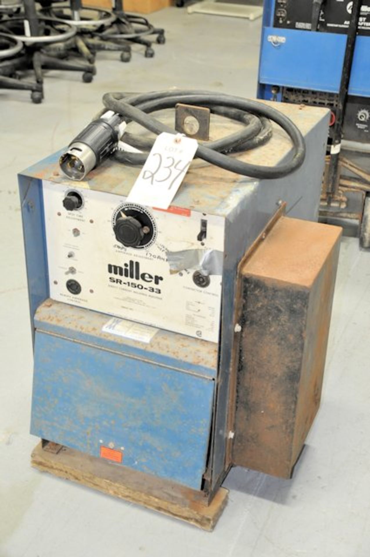 MILLER Model SR-150-33; 150-Amp Capacity; DC Arc Welder; S/n HH085380; Portable