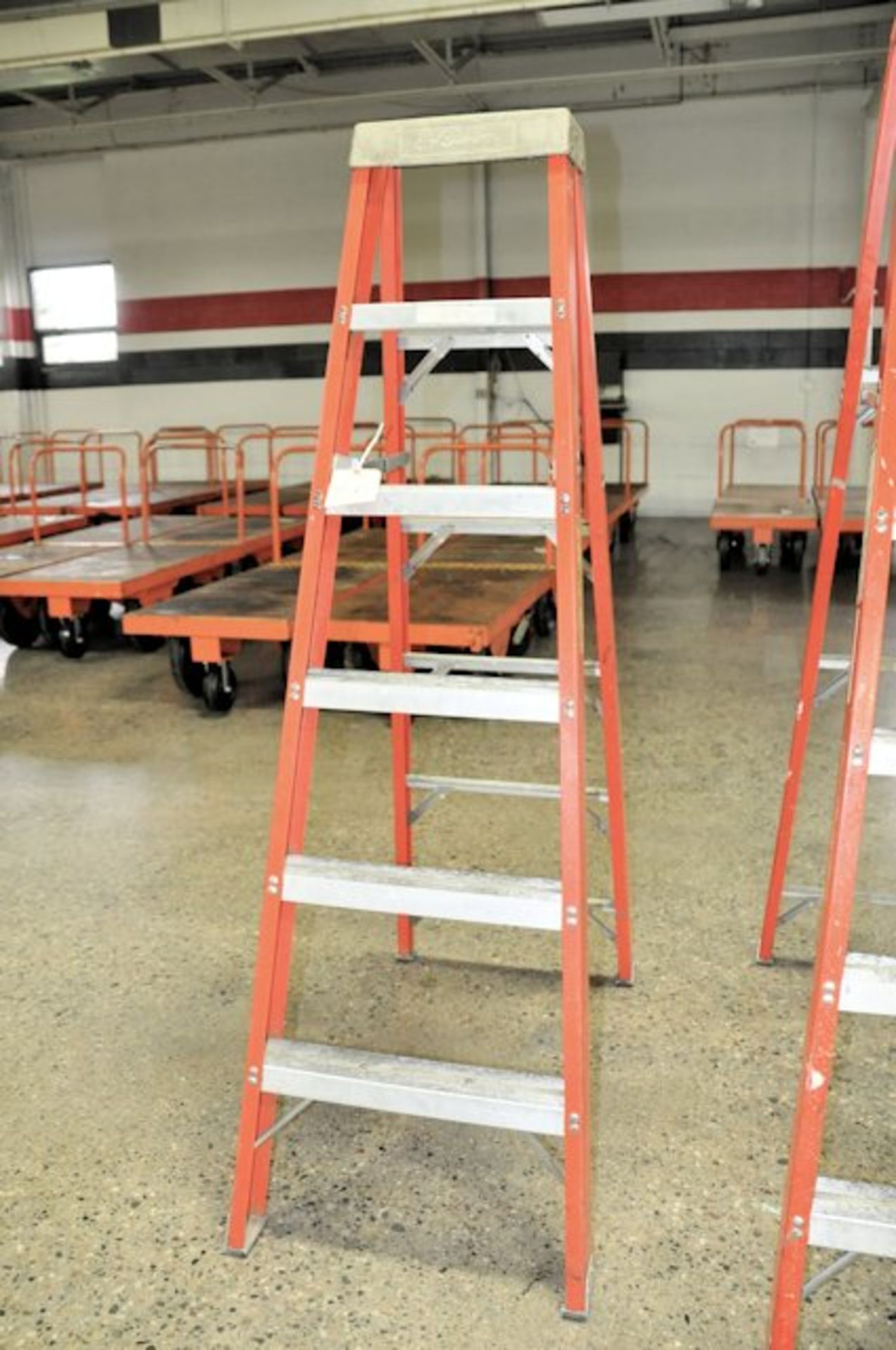 Lot-(1) LOUISVILLE 8' and (1) 6' Fiberglass Step Ladders - Image 2 of 2