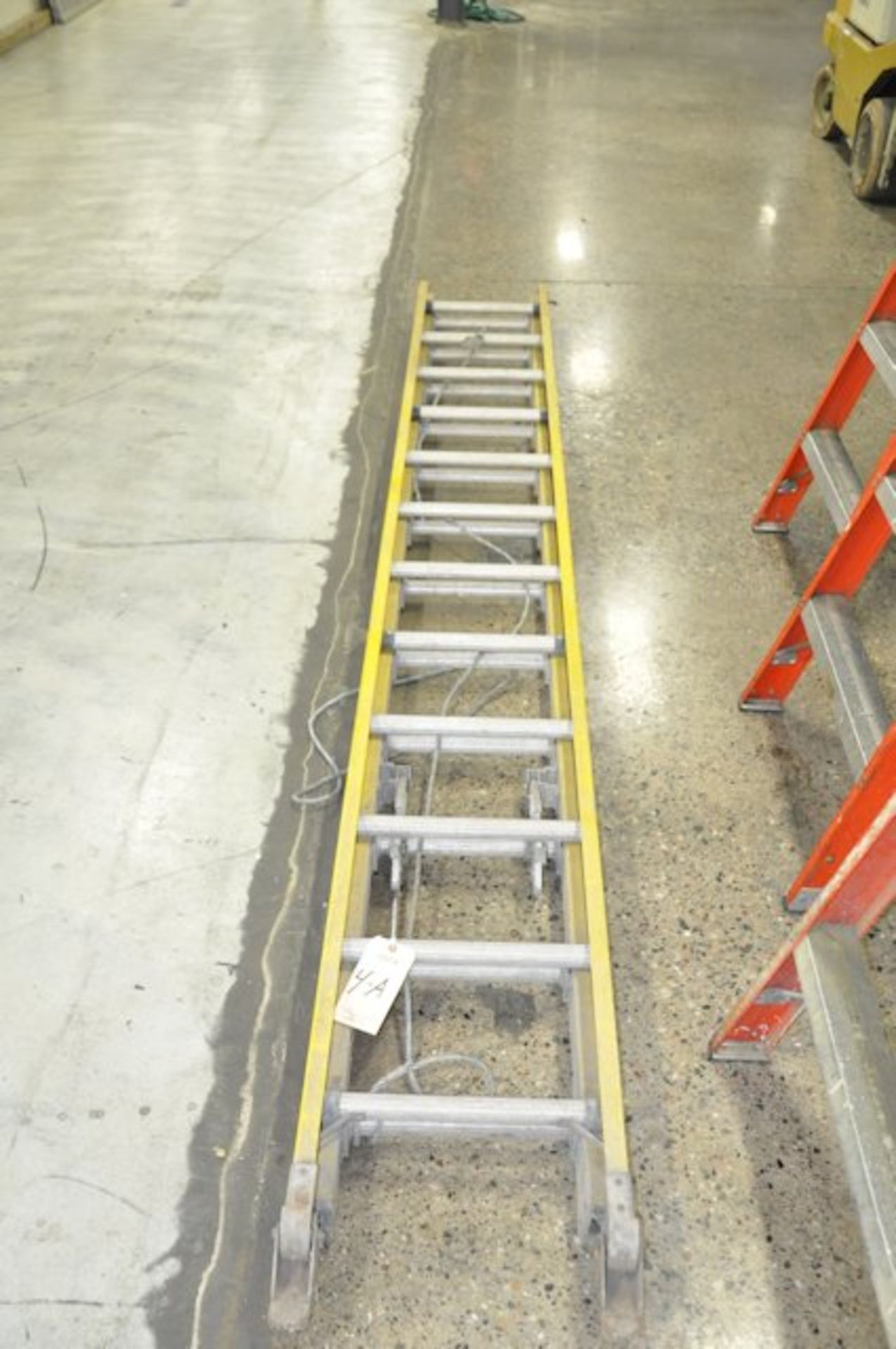 NATIONAL 24' Fiberglass Extension Ladder