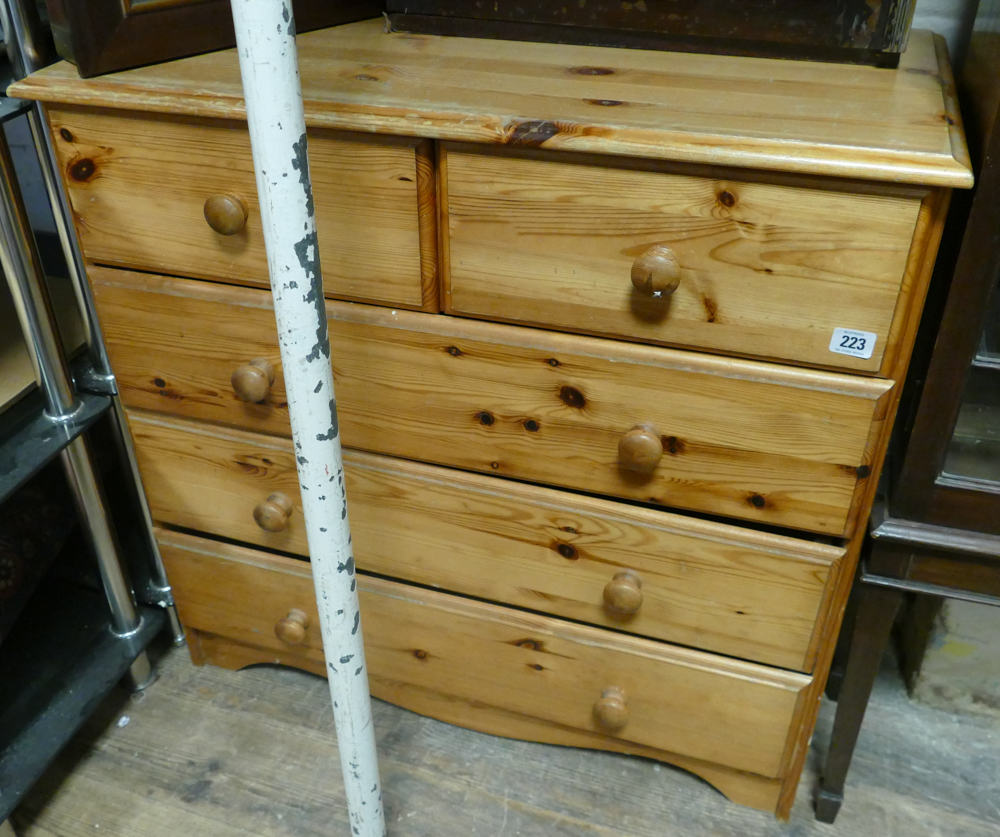 2' 6" modern pine chest of 3 long and 2 short drawers