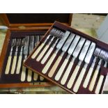 Set of 12 knives and forks in mahogany case