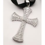 Very large and impressive 18ct white gold diamond cross, set with 10.