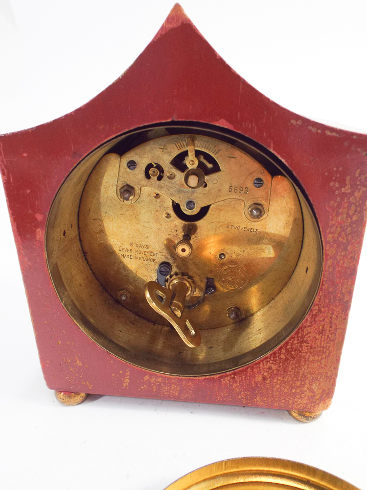1920's red lacquer chinoiserie mantel clock with 8 day movement - measures 15cm tall - Bild 3 aus 3