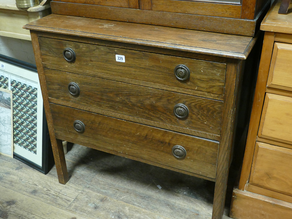 2'6 oak chest of drawers