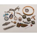 Victorian and later jewellery to include enamel Limoges pendant, opalescent bar brooch,