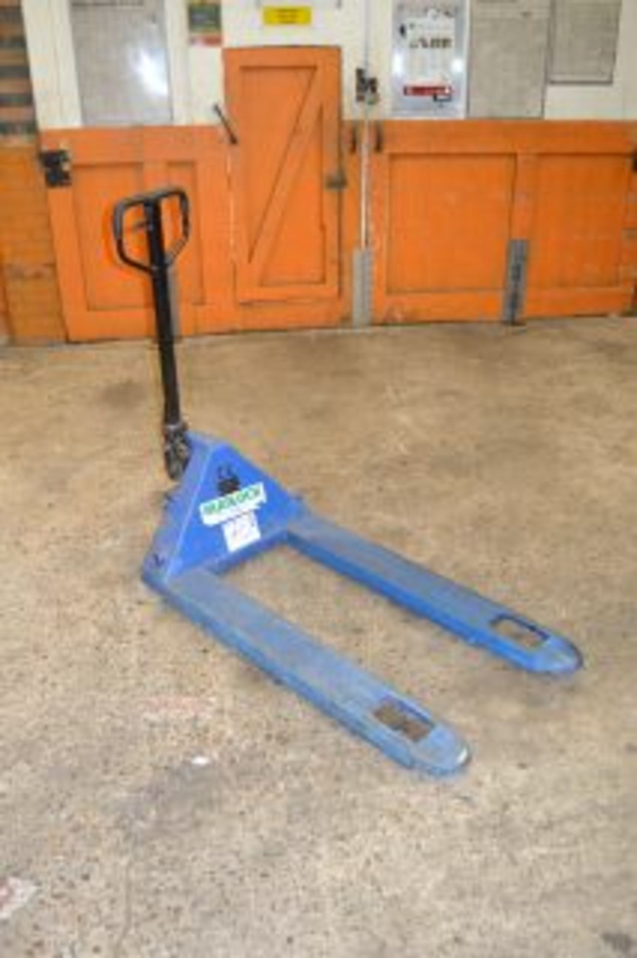 2500kg hydraulic pallet truck