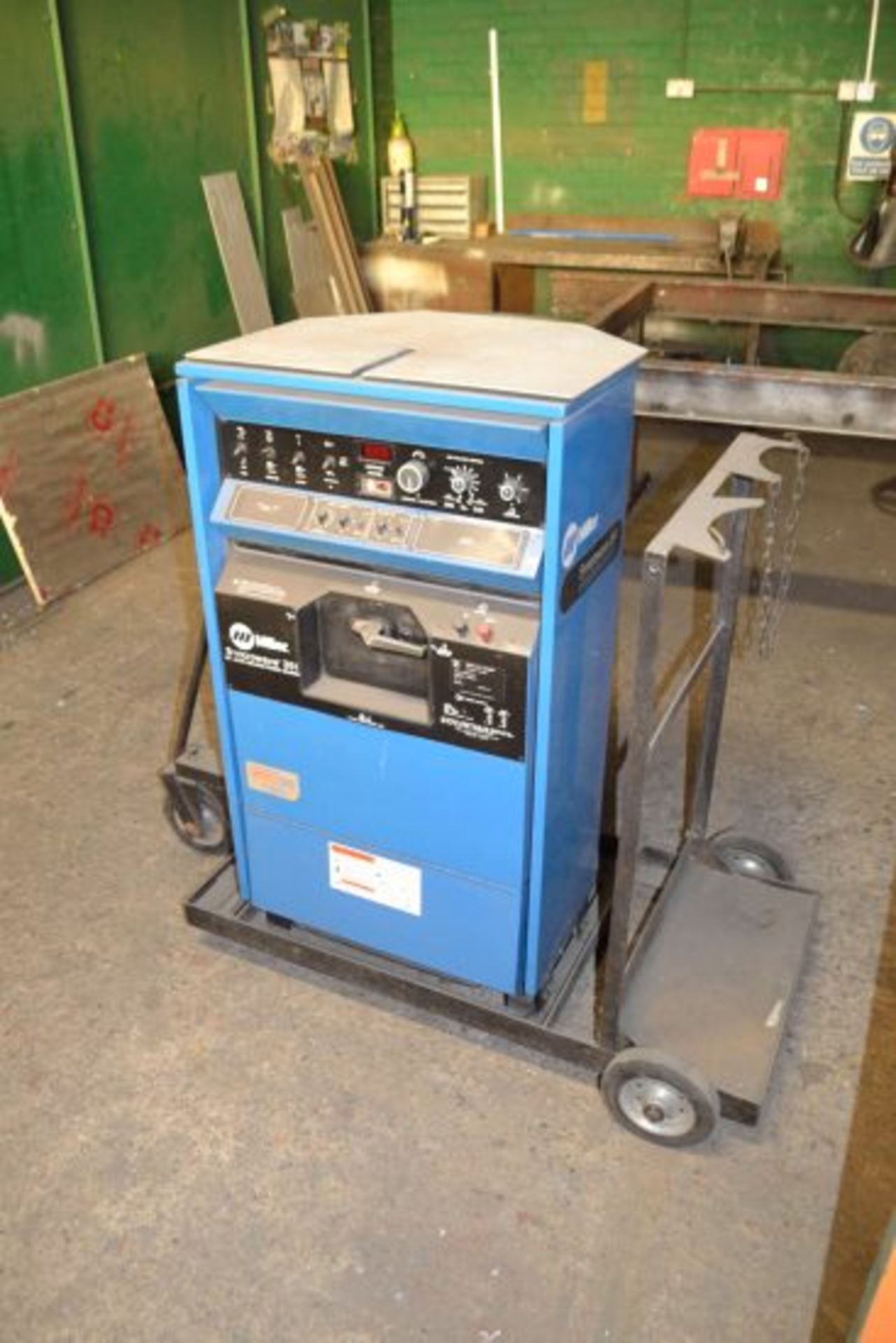 Miller Squarewave 351 CC AC/DC welding power source - Image 2 of 5