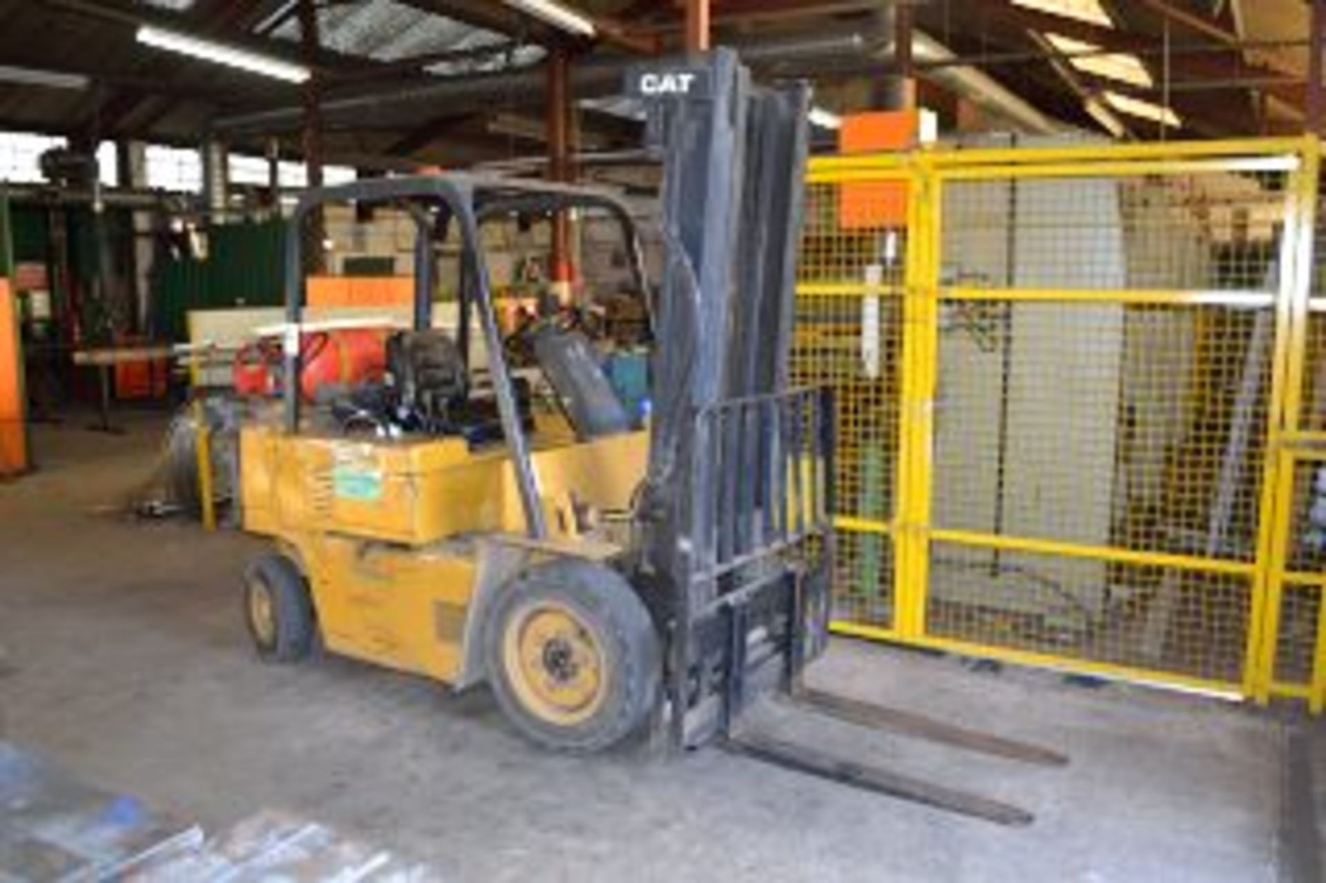 Caterpillar V40D LPG forklift truck, 2000kg capacity - Image 2 of 9