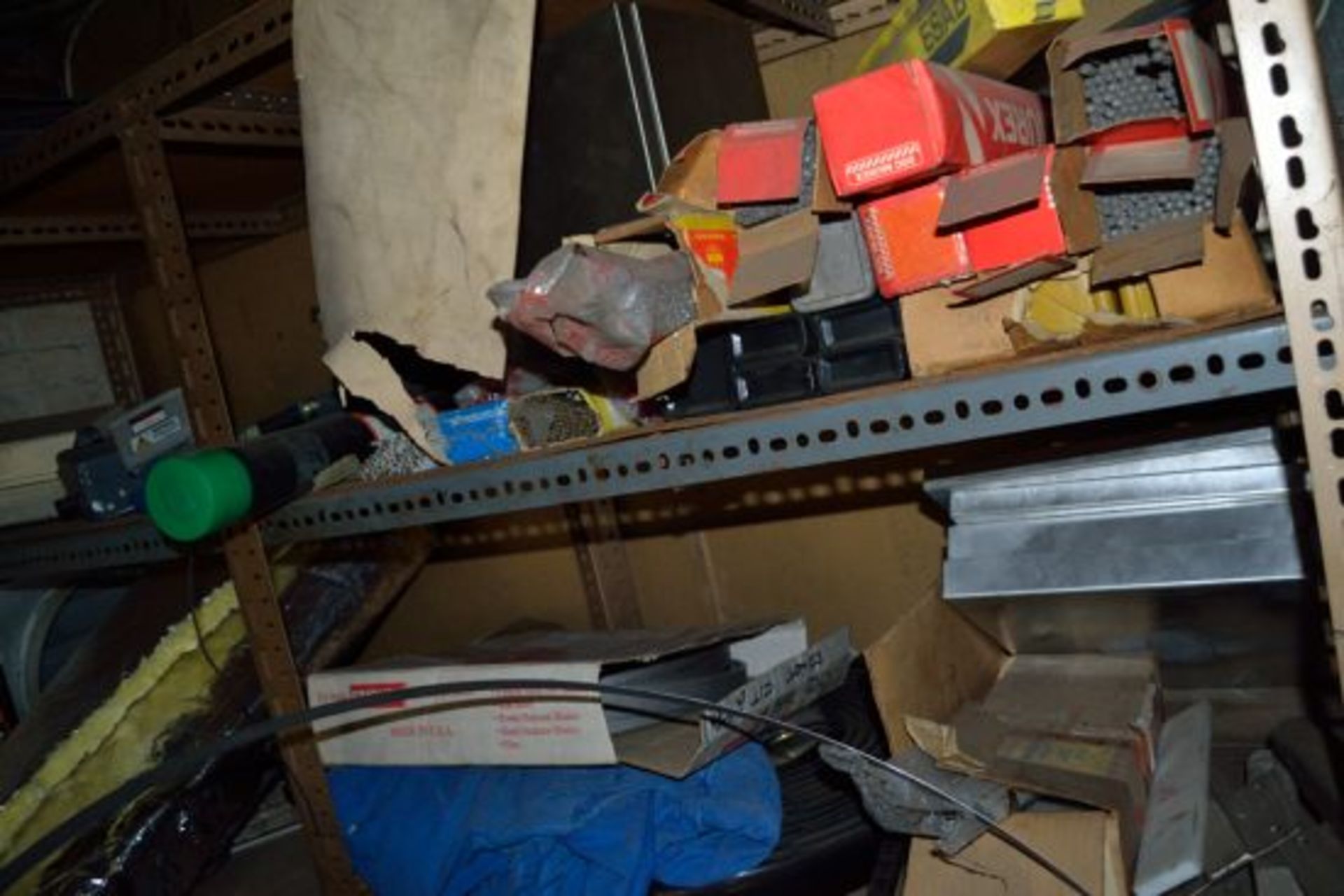 Contents of store room containing various fasteners and tools - Image 5 of 7