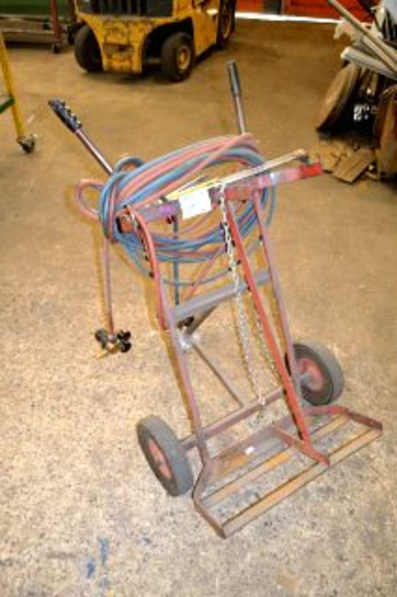 Gas bottle trolley with untested torch, hose and regulator - Image 2 of 2