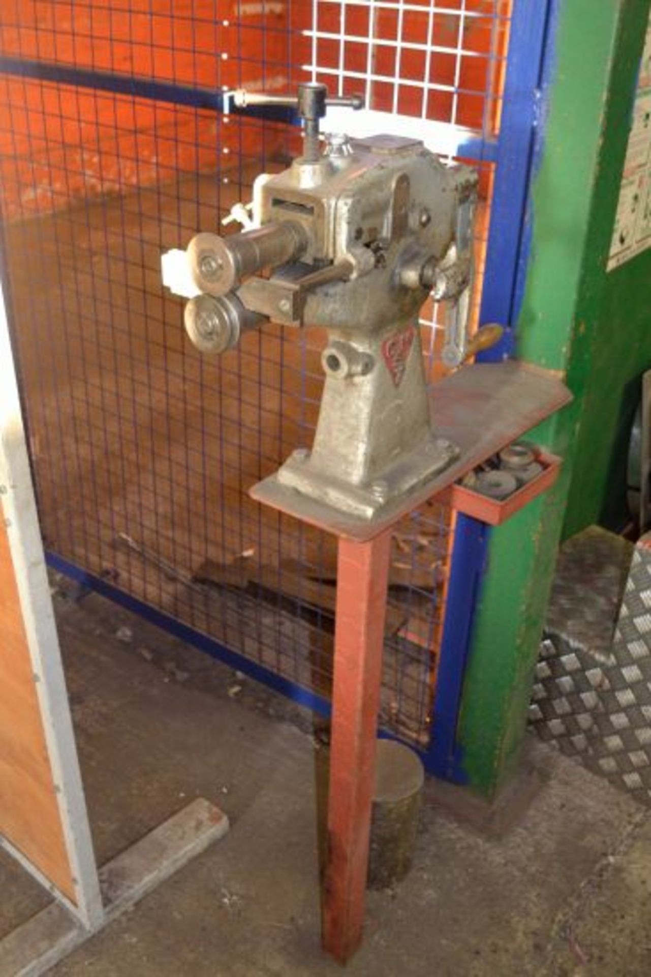 Inzusa CM5Z swaging machine - Image 3 of 3