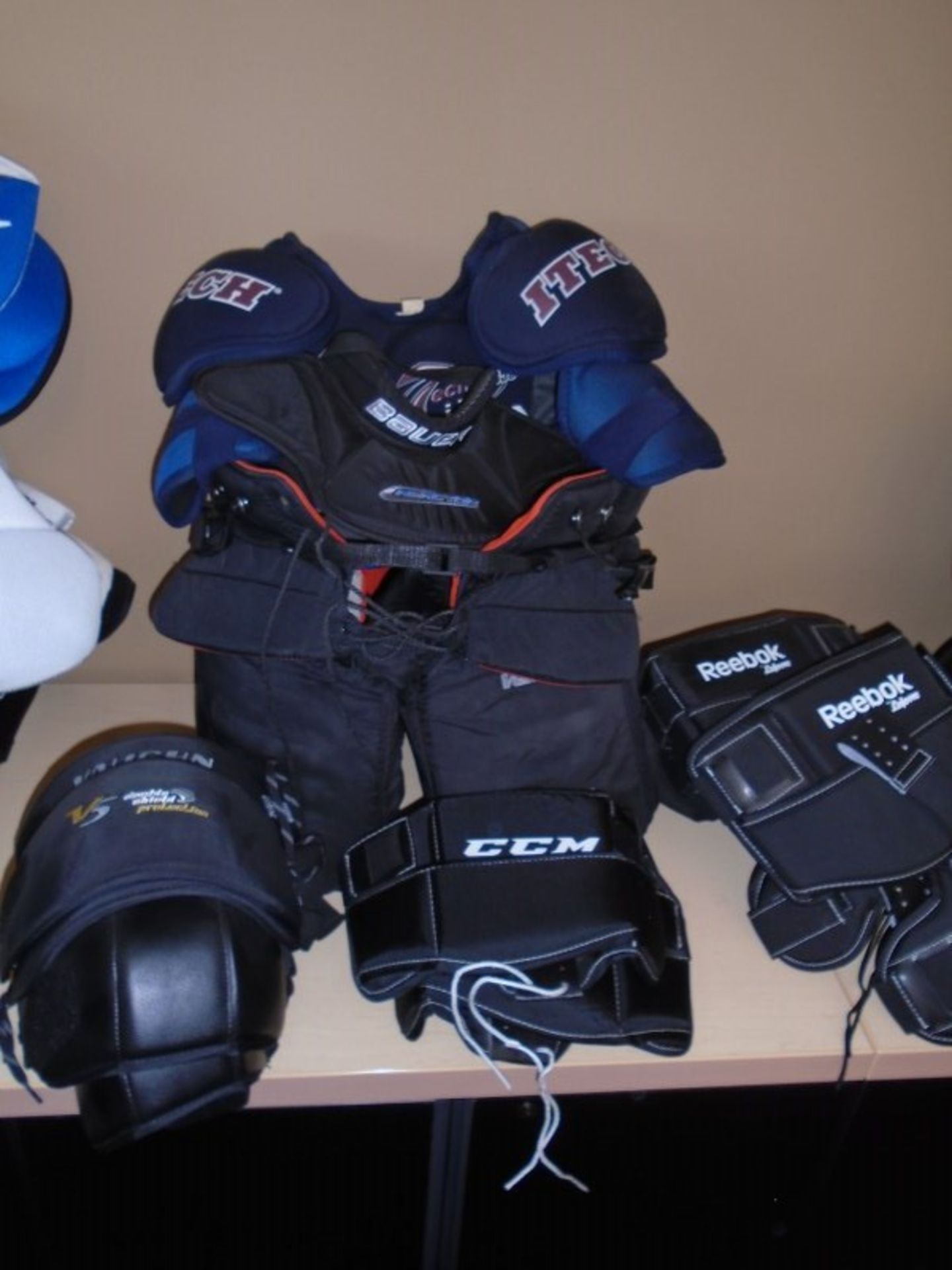 Mixed Goalie Set