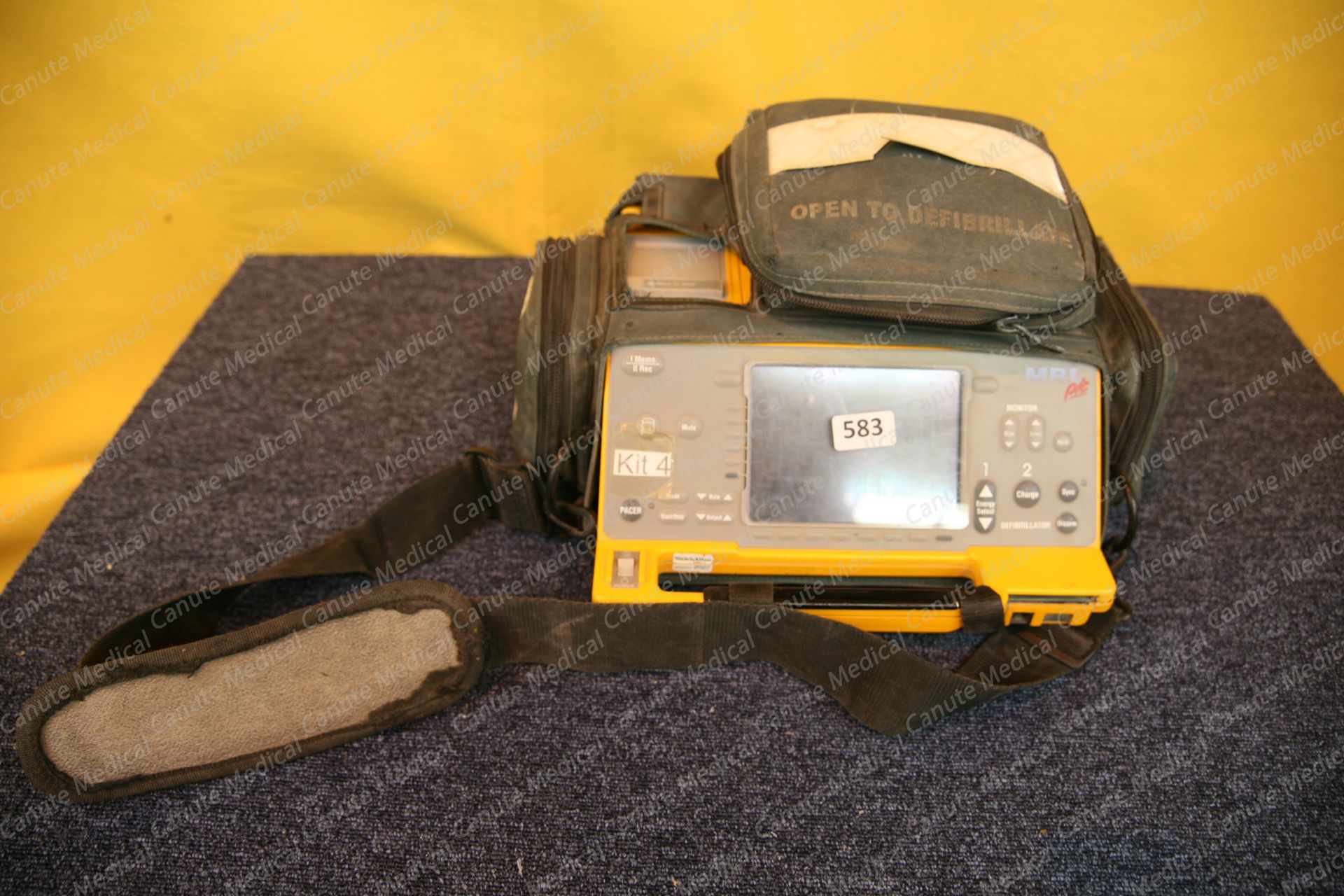 MRL PIC Defibrillator with Bag (9692)