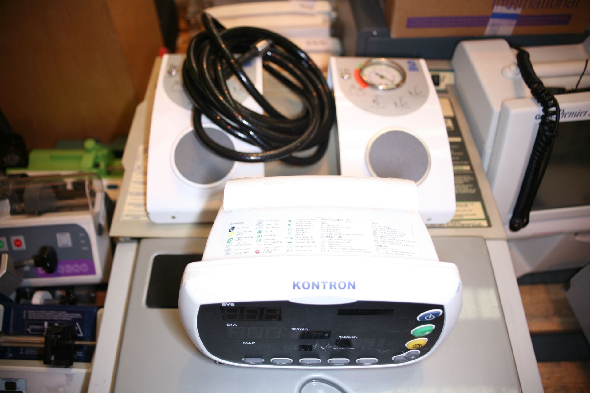 2x Summit Medical H550 Pump with Hose And Charter Kontron Vital Signs Monitor