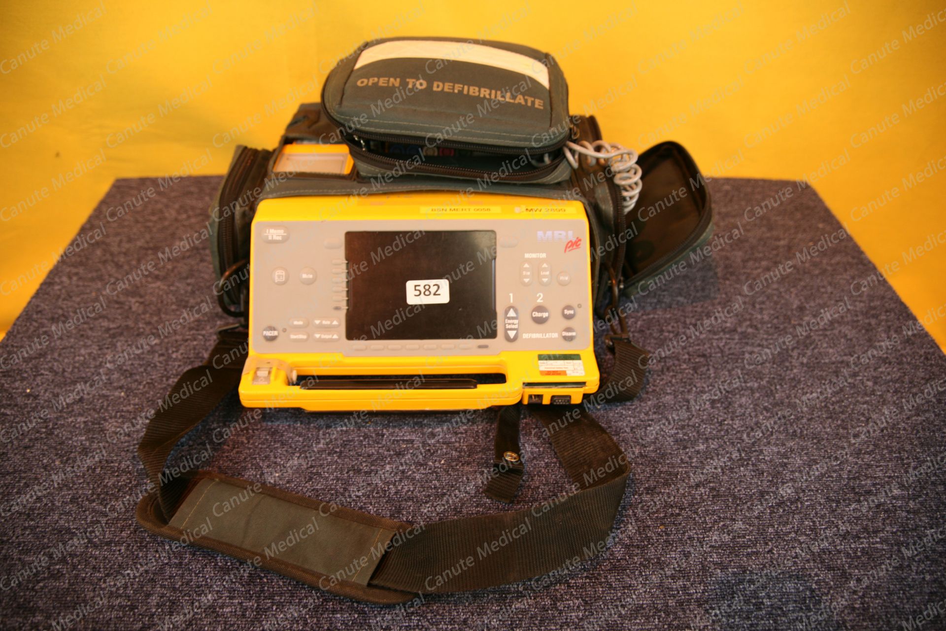 MRL PIC Defibrillator with Bag (9692)