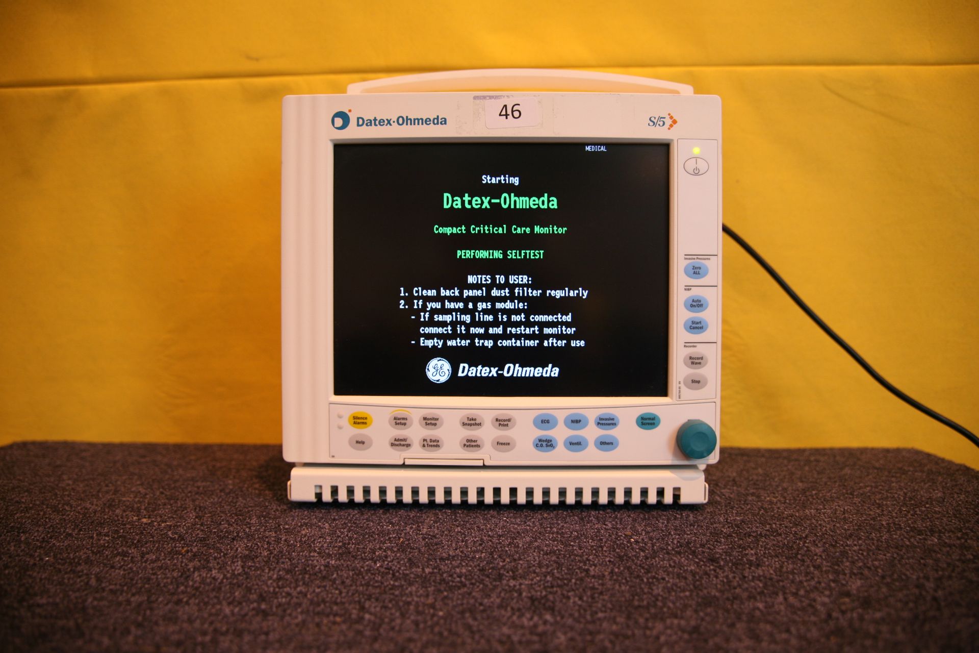 Datex Ohmeda S/5 Patient Monitor With 2x Modules (M-REC And M-CAIO) *Powers Up*