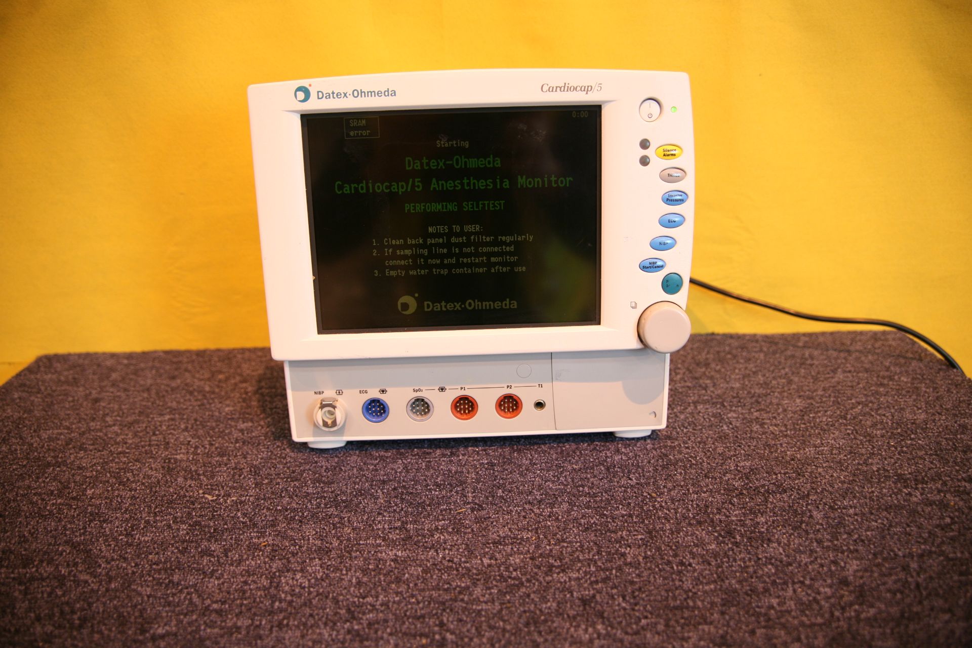 Datex Ohmeda Cardiocap 5 Patient Monitor *Powers Up*
