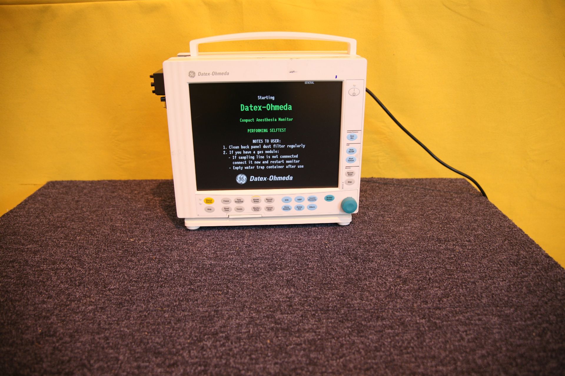 Datex Ohmeda S/5 Patient Monitor With 2x Modules (M-REC And M-CAIO) *Powers Up*