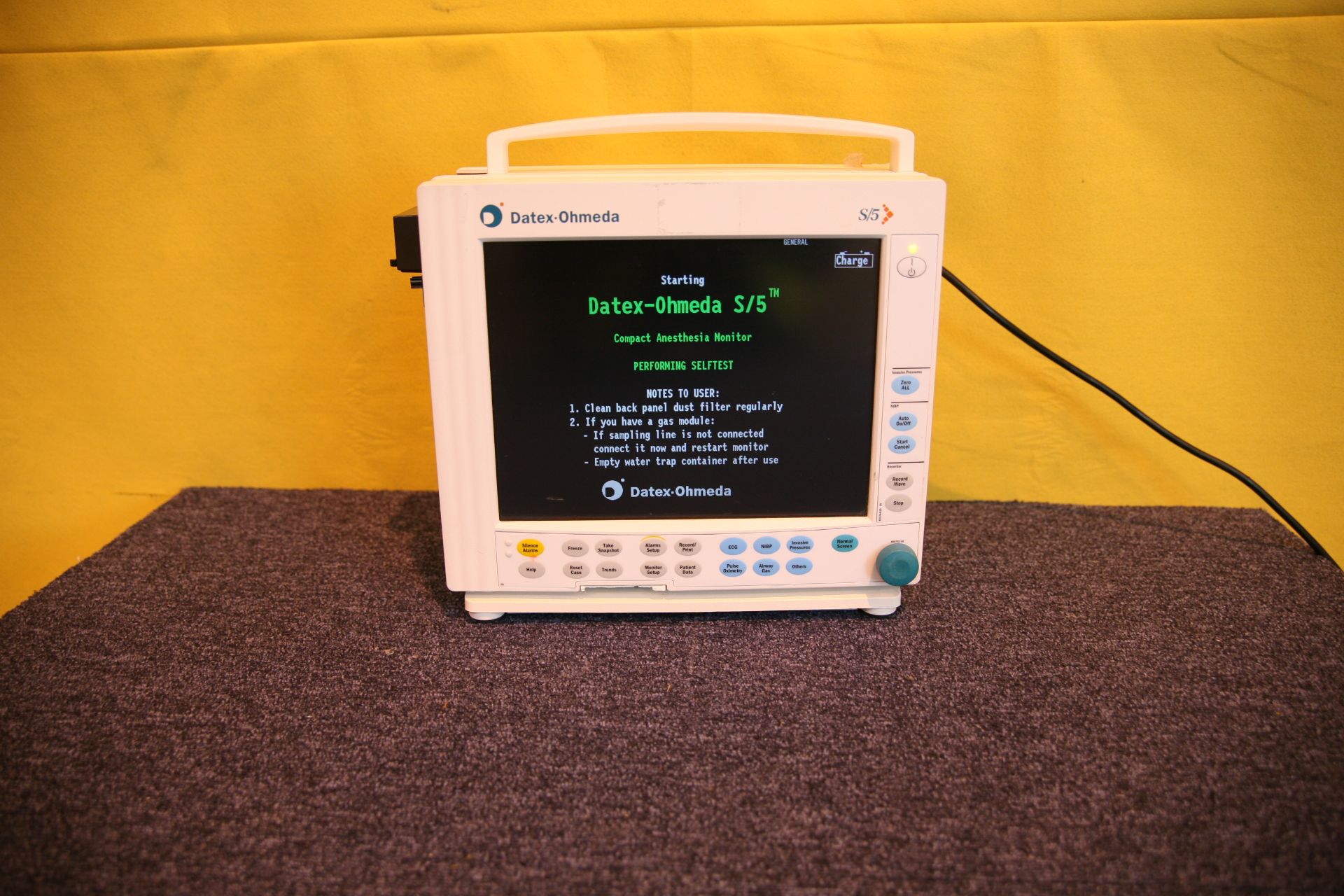 Datex Ohmeda S/5 Patient Monitor With 2x Modules (M-PRESTN And M-CAIO) *Powers Up*