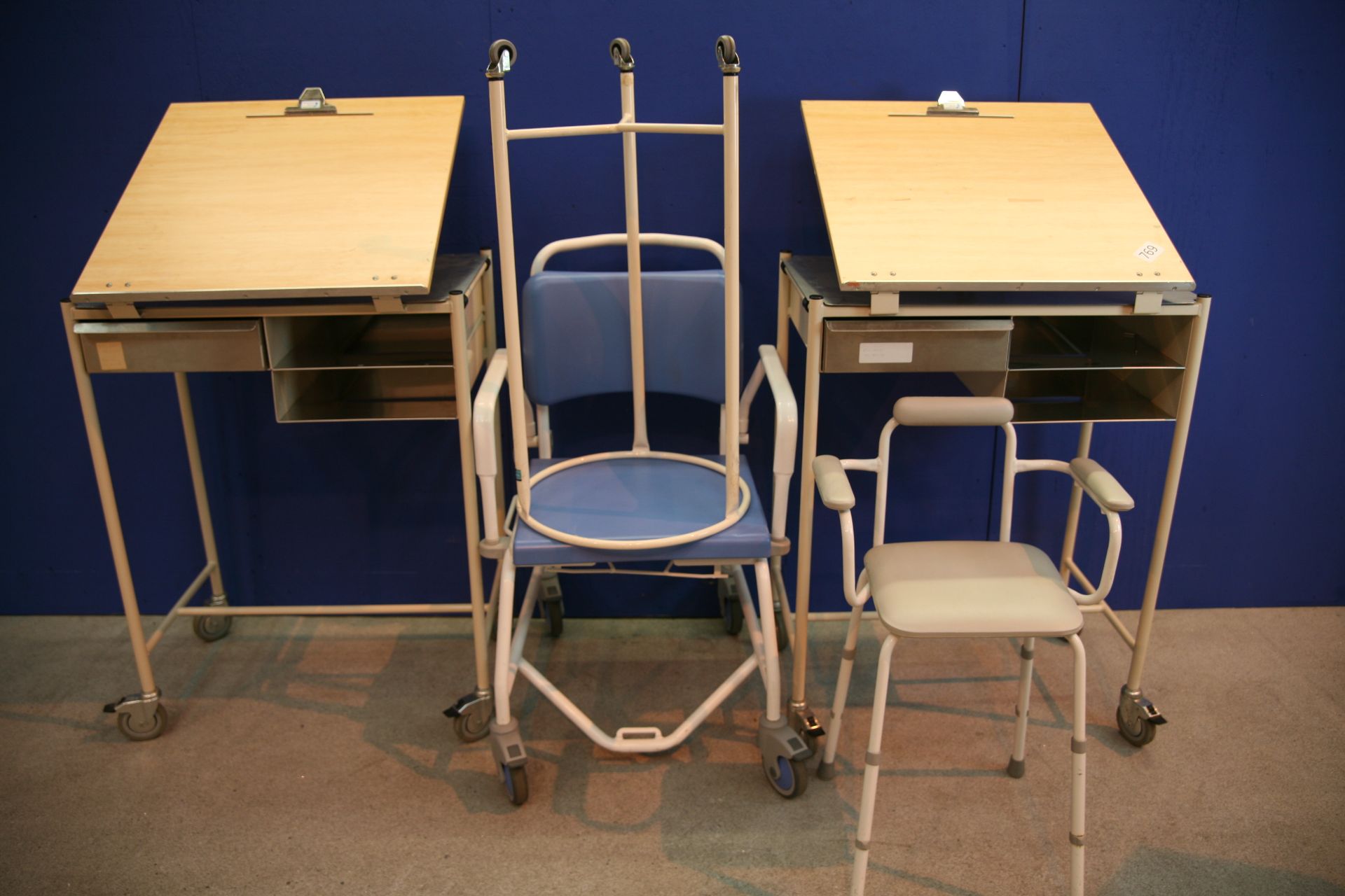 2x Mobile Chairs and 2x Mobile Trolley with Built In Clipboard