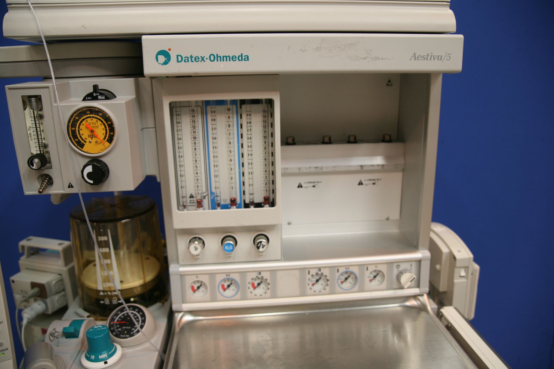 Datex Ohmeda Aestiva 5 Anaethesia Trolley With Agilent Anaesthesia CMS 2002 Monitor, Smart Vent, - Image 2 of 6