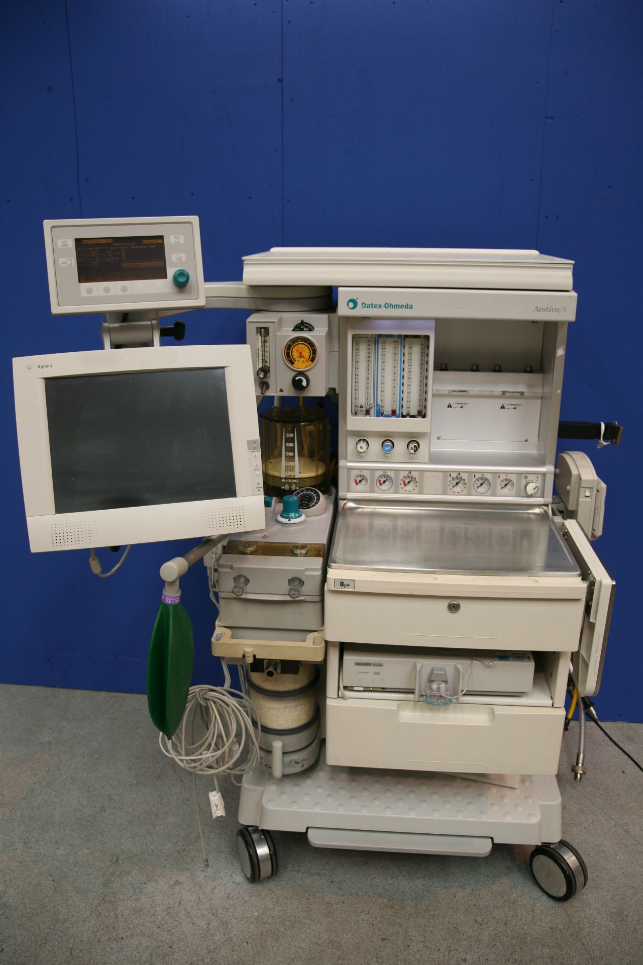 Datex Ohmeda Aestiva 5 Anaethesia Trolley with Agilent Monitor, Smart Vent, Absorber,